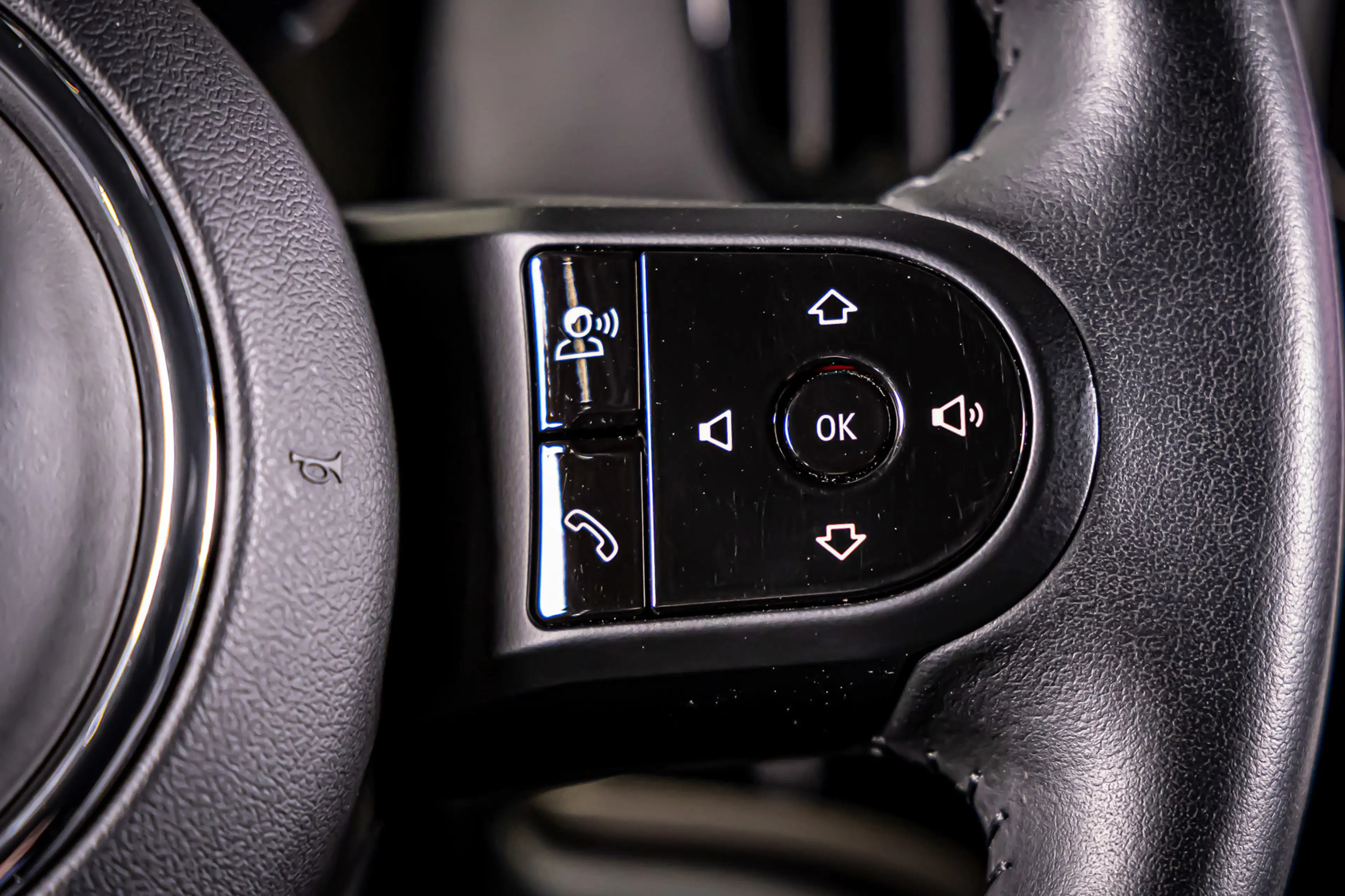 MINI Cooper SE Countryman 1.5 ALL4 Essential|HUD|Leder|Cam — photo 14