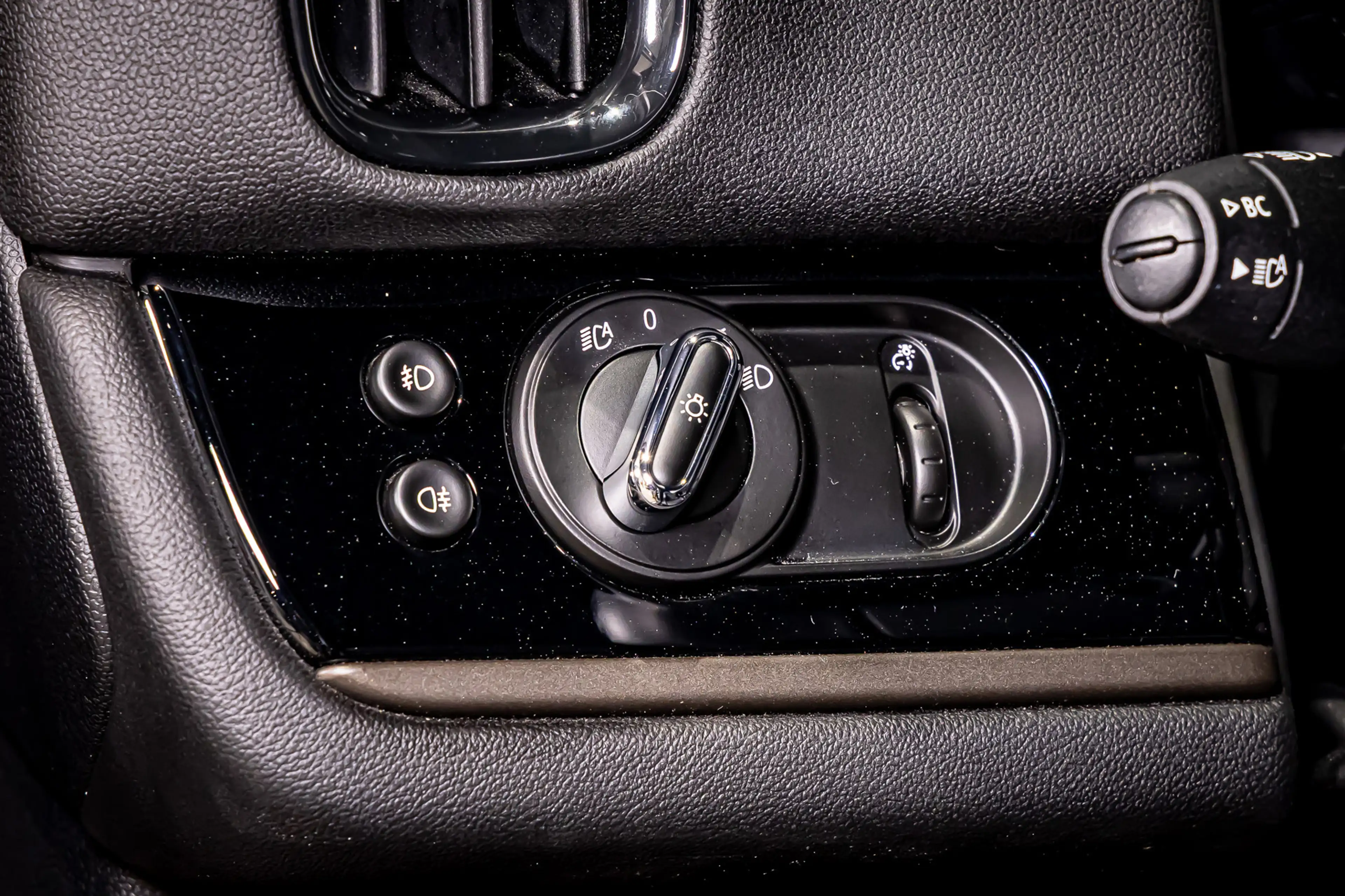 MINI Cooper SE Countryman 1.5 ALL4 Essential|HUD|Leder|Cam — photo 36