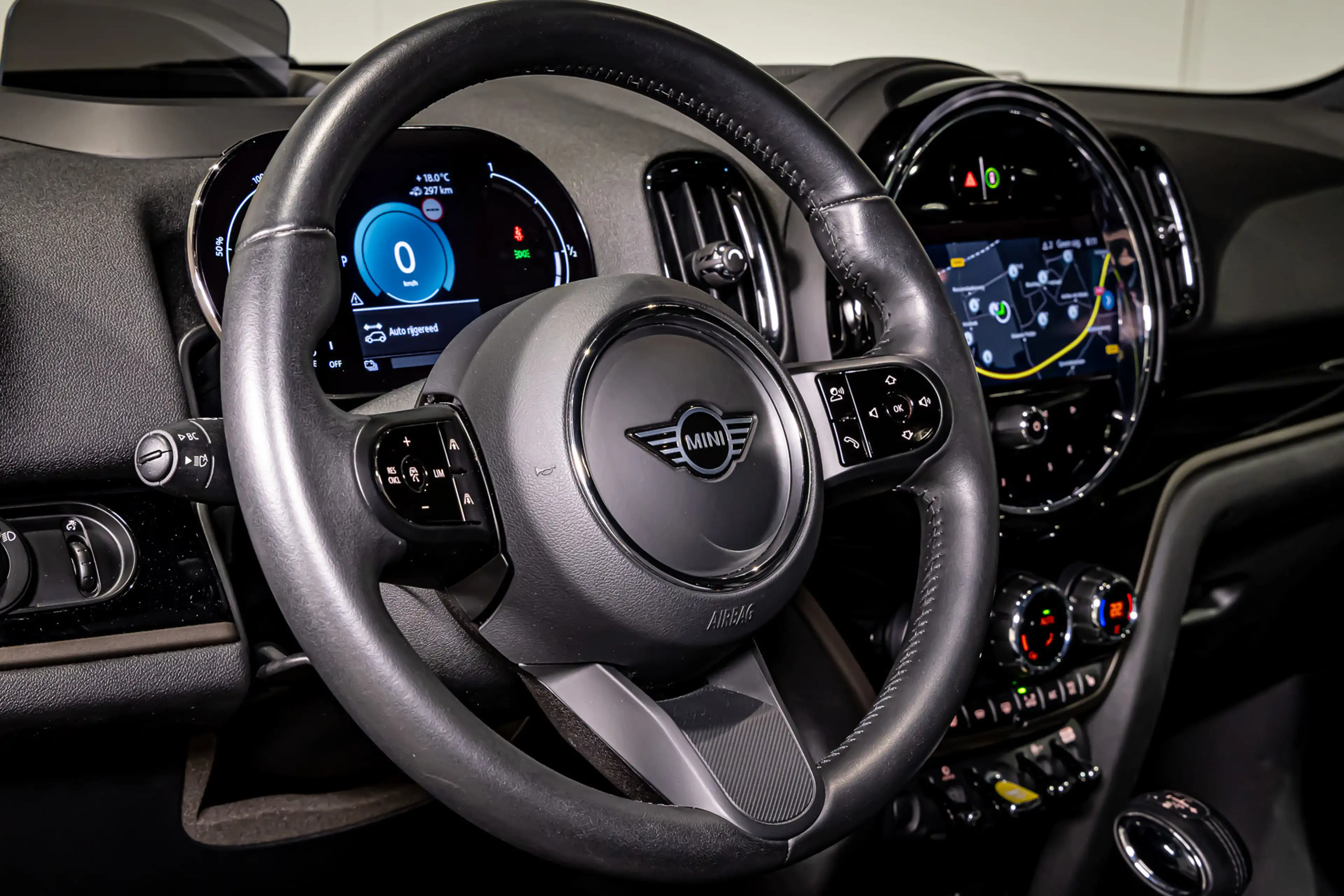 MINI Cooper SE Countryman 1.5 ALL4 Essential|HUD|Leder|Cam — photo 38