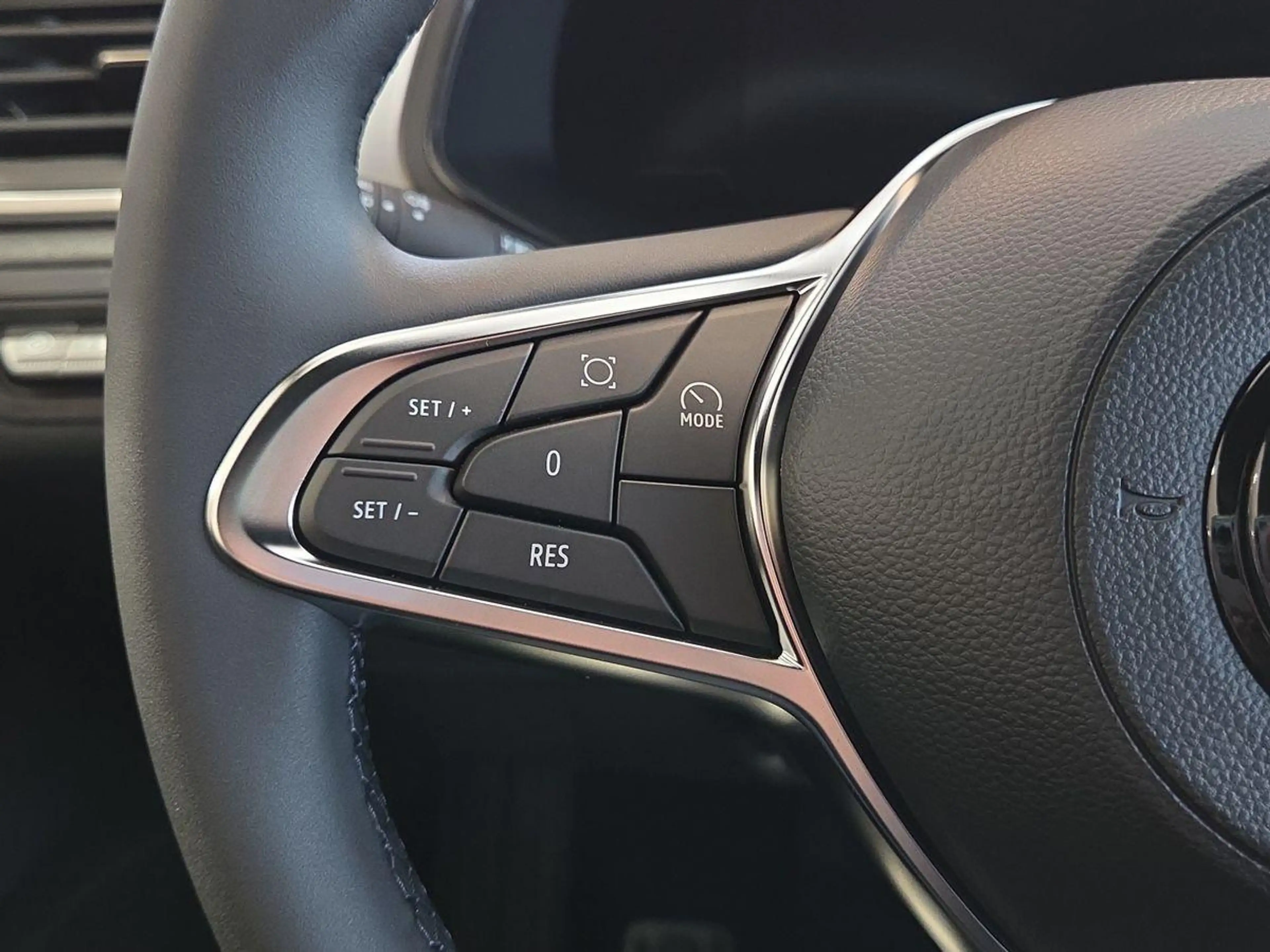 Mitsubishi ASX Diamant Plus Black 1.8l HEV — photo 12