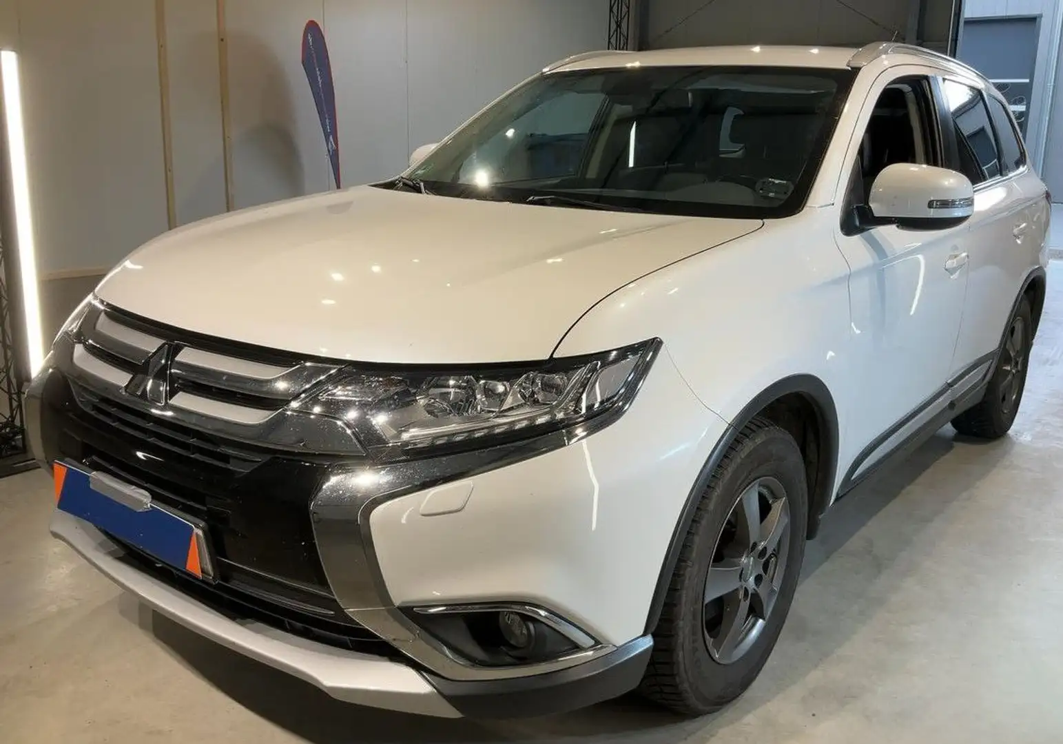 Mitsubishi Outlander OUTLANDER 2.2 DIAMANT EDITION 4X4*7-SITZER-NAVI- Blanc - 1