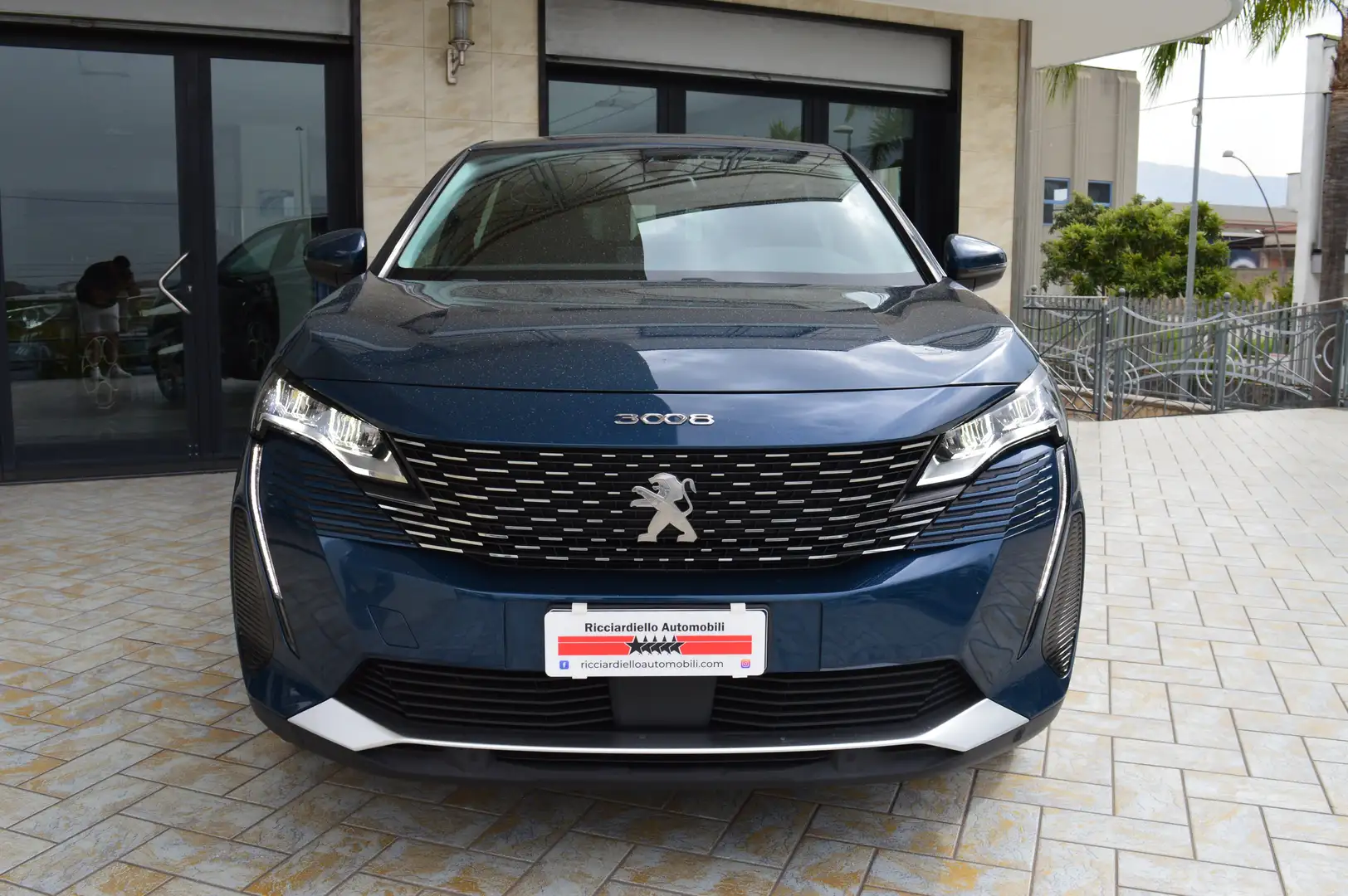 Peugeot 3008 1.5 BlueHDi 130 EAT8 Business - Navy/R.Cam Azul - 2