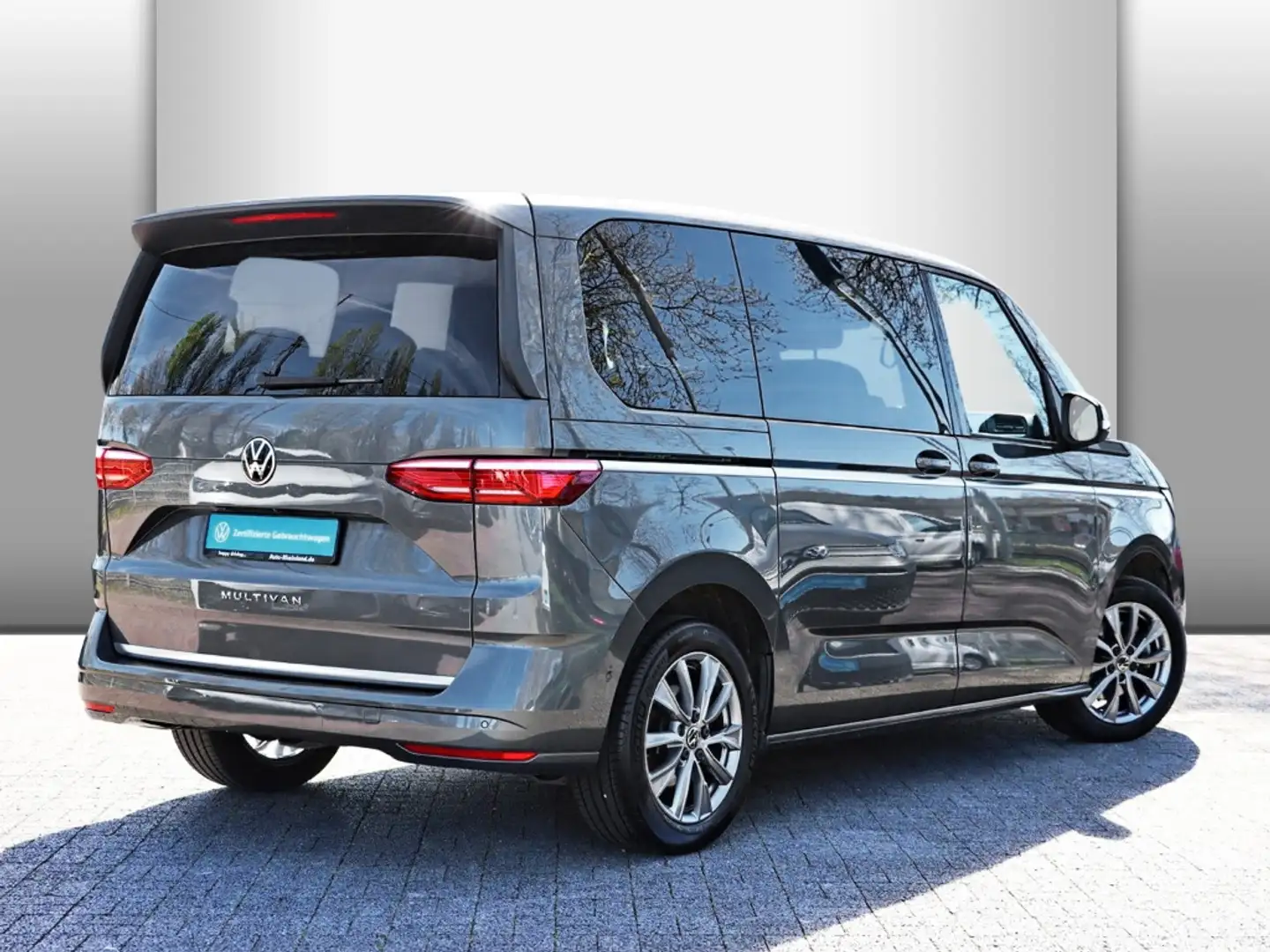 Volkswagen T7 Multivan Style 2.0 TSI OPF DSG DCC/PANO/LEDER/STDHZ Grau - 2