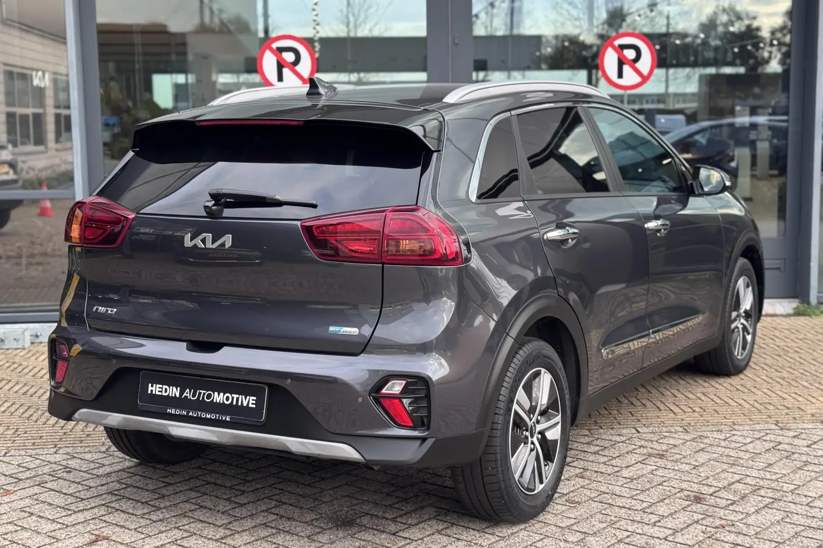 Kia Niro 1.6 GDi PHEV Plug-In Hybrid DynamicLine | Navigati Zwart - 2
