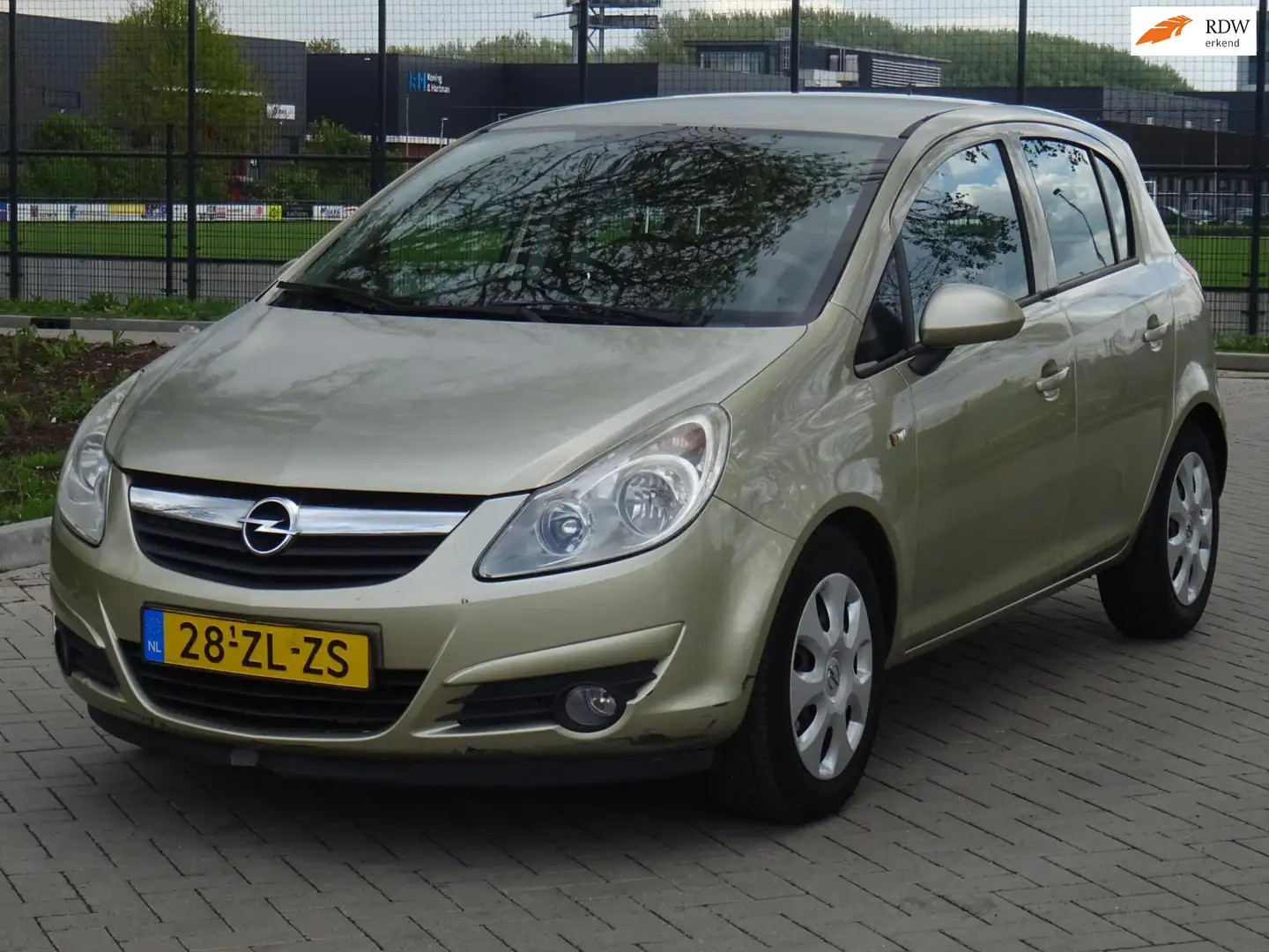 Opel Corsa 1.2-16V Enjoy 5-DRS NAP/AIRCO/CRUISE/APK 04-2026 Beige - 1