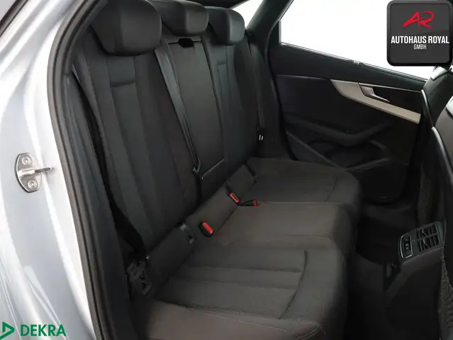 Audi A4 view 11
