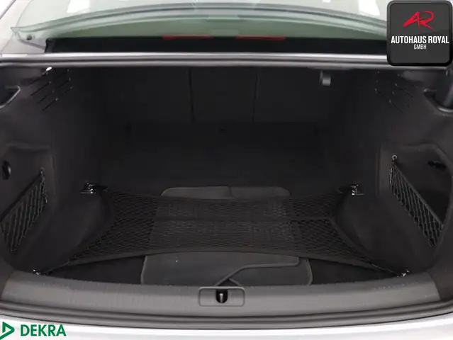 Audi A4 view 9