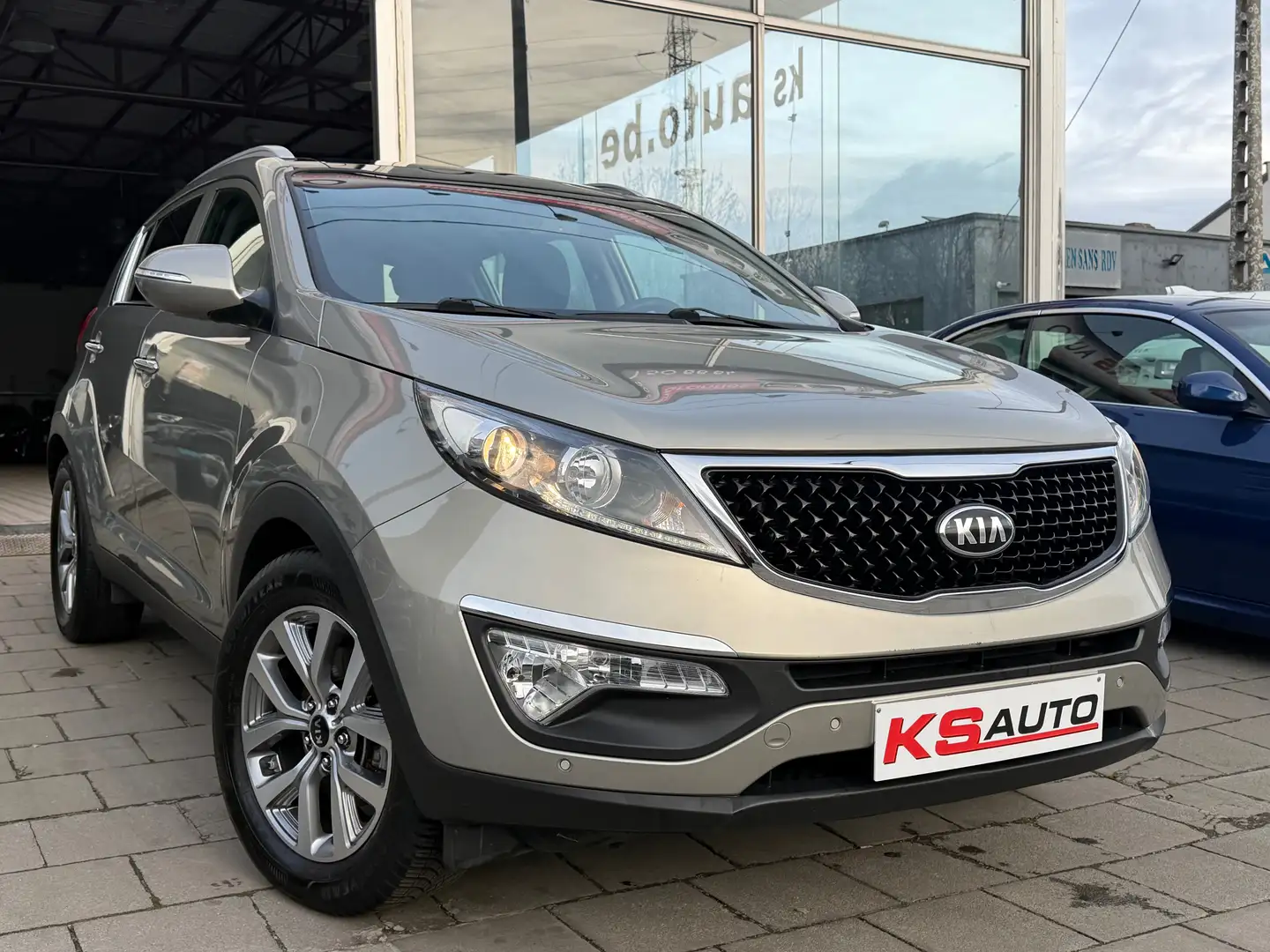 Kia Sportage Sportage 1.7 CRDi 2WD/146.758KM/FULL OPTIONS/EUR6B Gris - 2