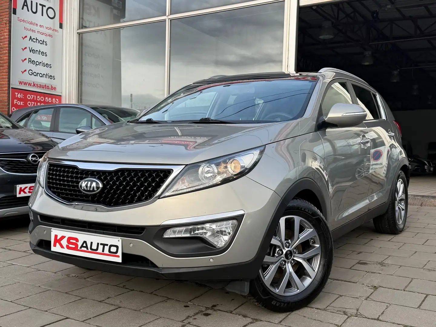 Kia Sportage Sportage 1.7 CRDi 2WD/146.758KM/FULL OPTIONS/EUR6B Gris - 1