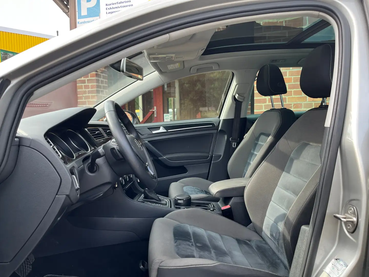 Volkswagen Golf Variant Highline Grau - 2