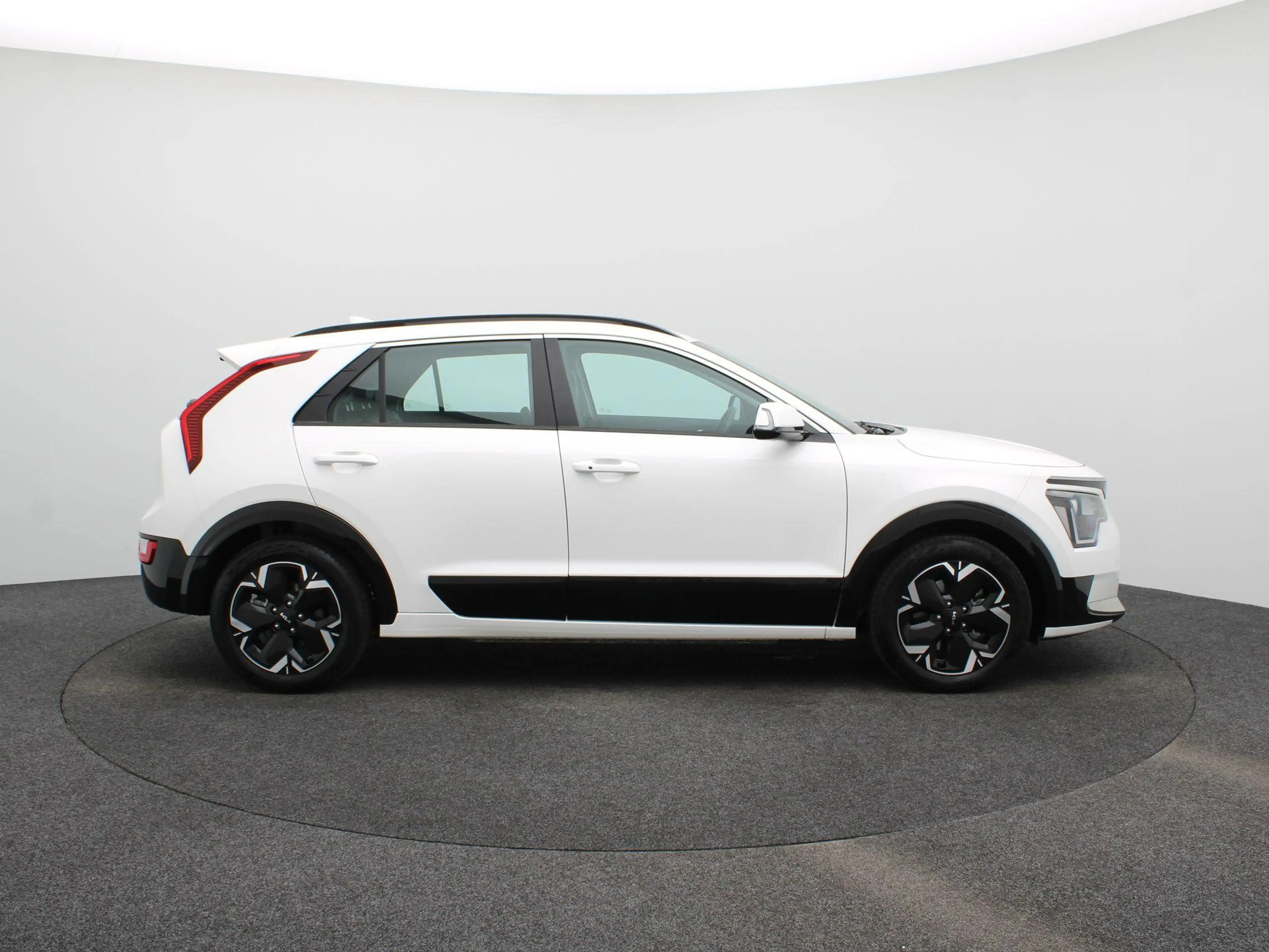 Kia e-Niro EV DynamicLine 64.8 kWh | 3-fase 11KW laden | Clim — photo 6