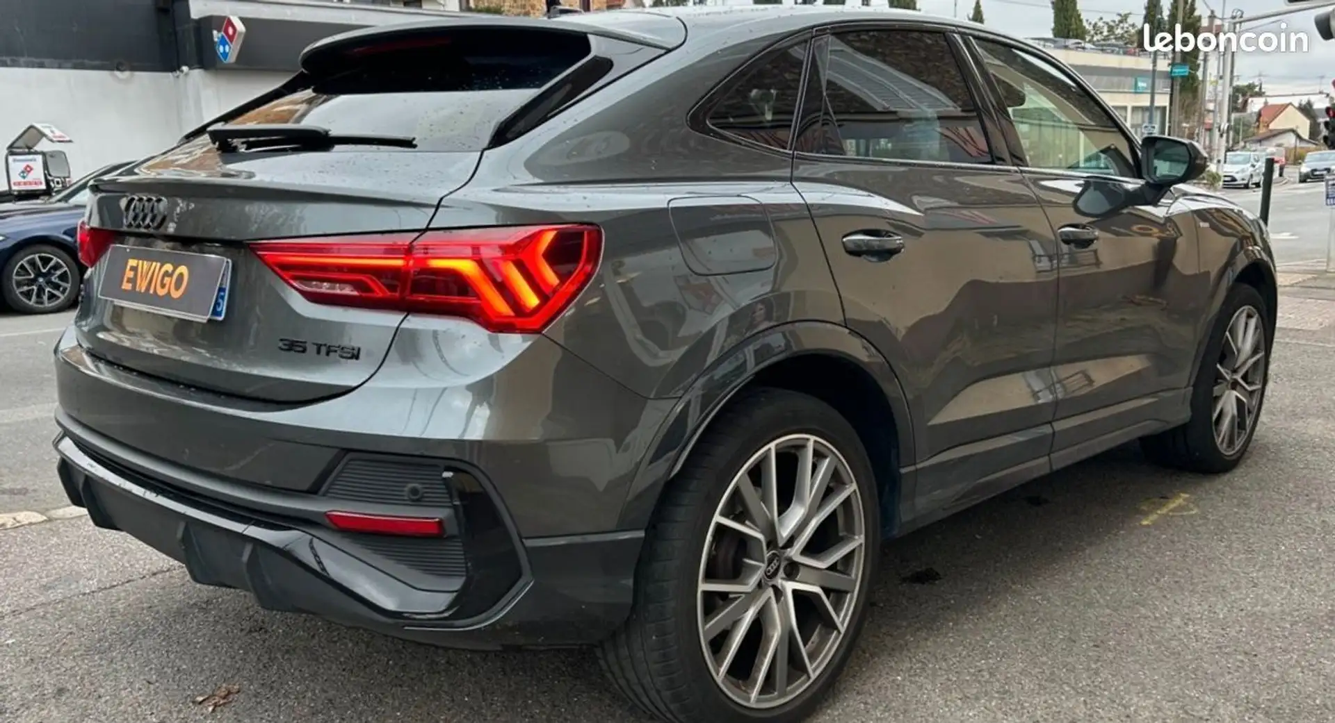 Audi Q3 1.5 35 tfsi 150 s-line s-tronic bva Grijs - 2