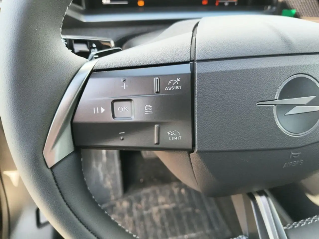 Opel Grandland 1.2T Aut.Edition+LED+CARPLAY+TEMPO+PDC 22