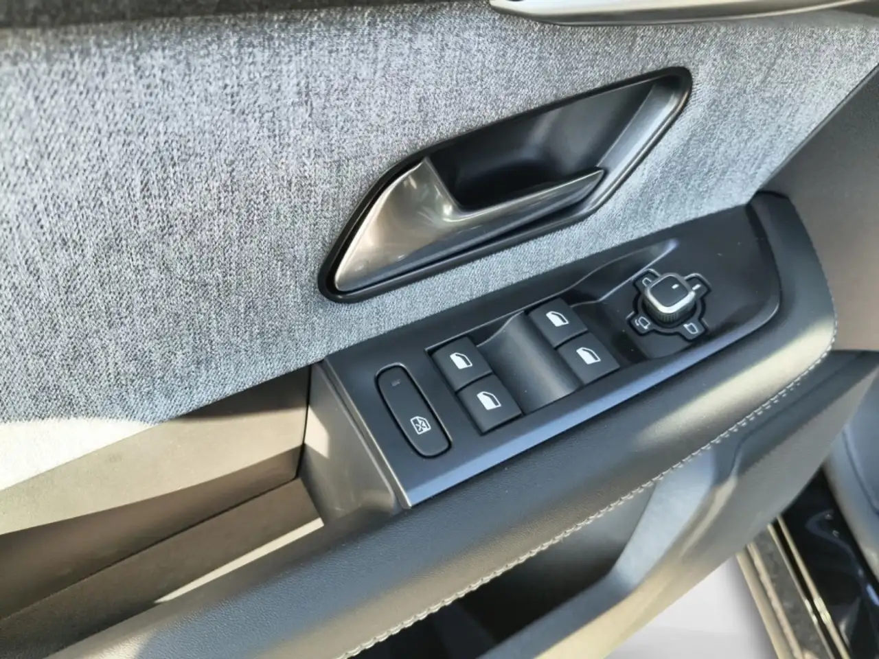 Opel Grandland 1.2T Aut.Edition+LED+CARPLAY+TEMPO+PDC 19