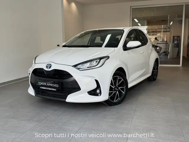 Toyota Yaris Hybrid Trend MY22