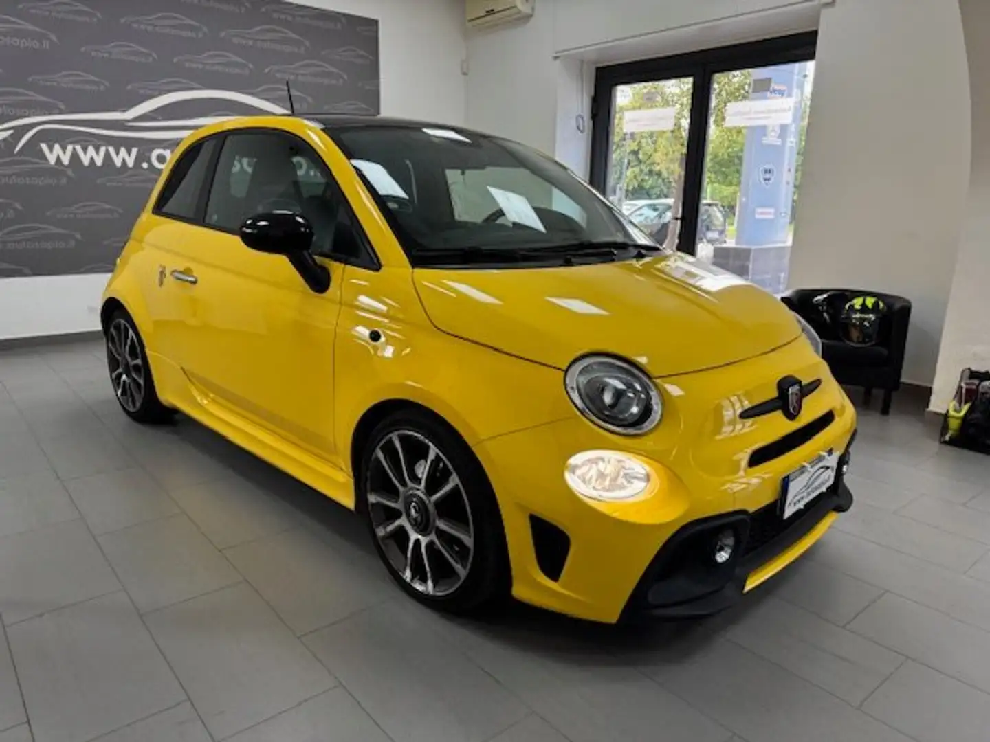 Abarth 595 Turismo 595 1.4 t-jet Turismo 165cv Giallo - 2