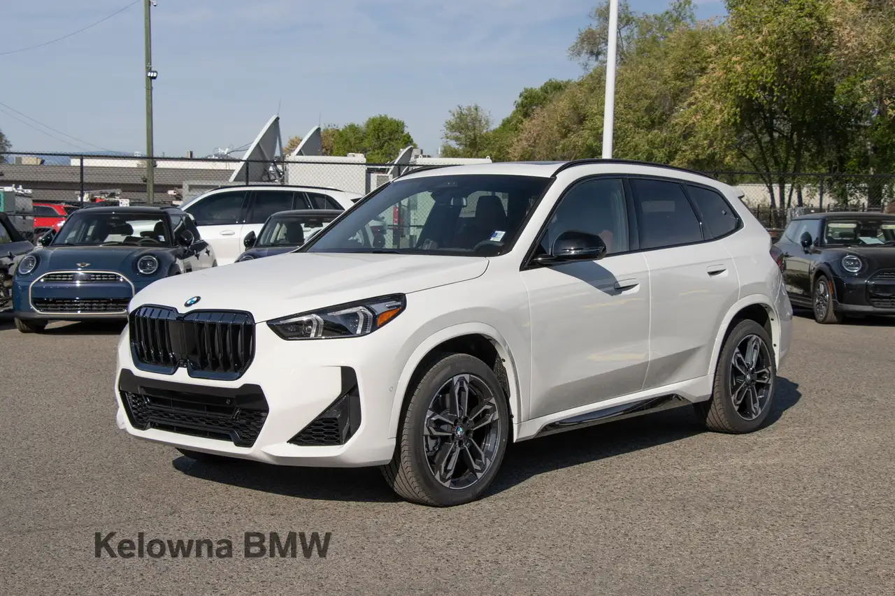 BMW X1 снимка BMW X1