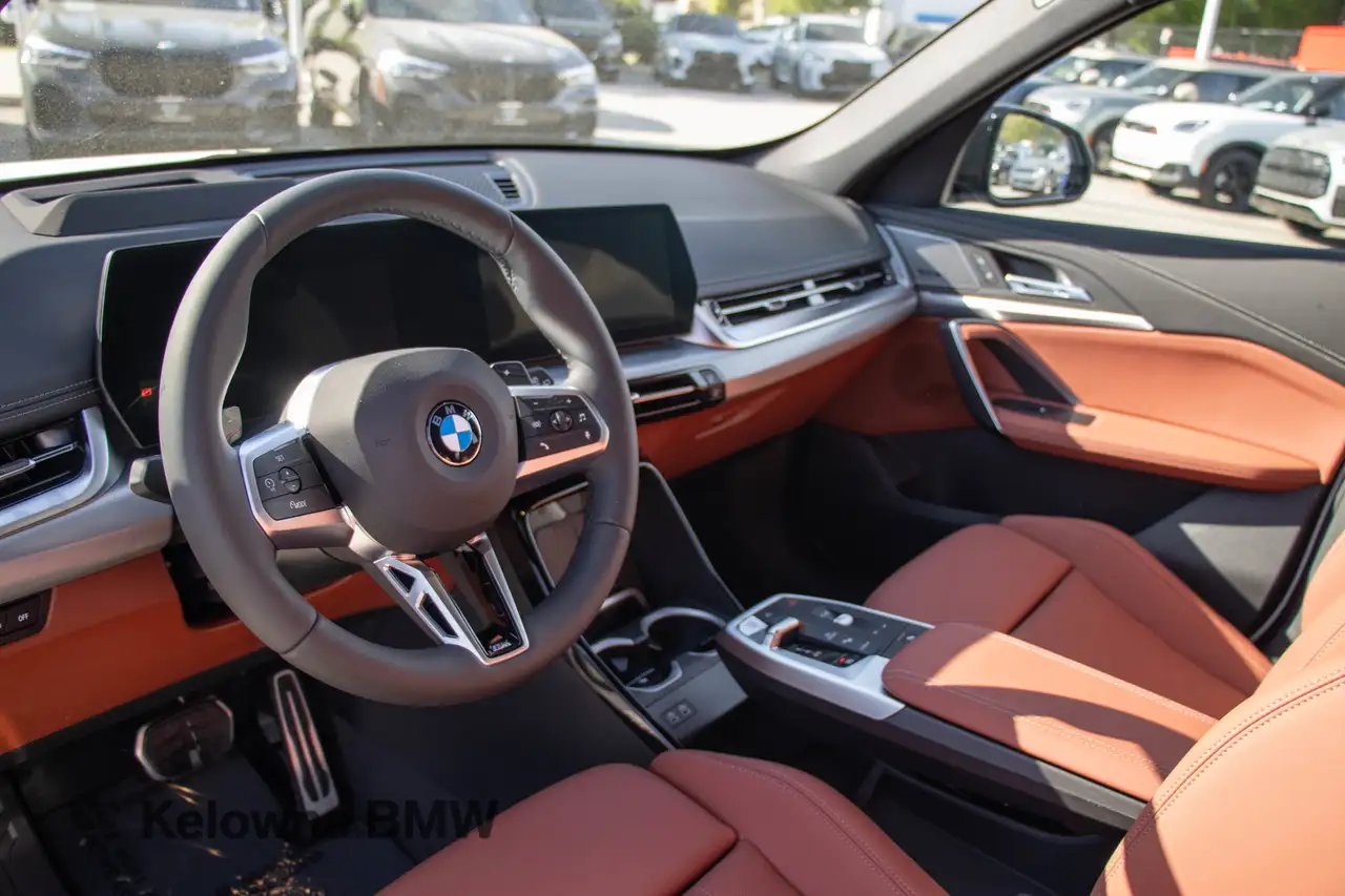 BMW X1 снимка BMW X1