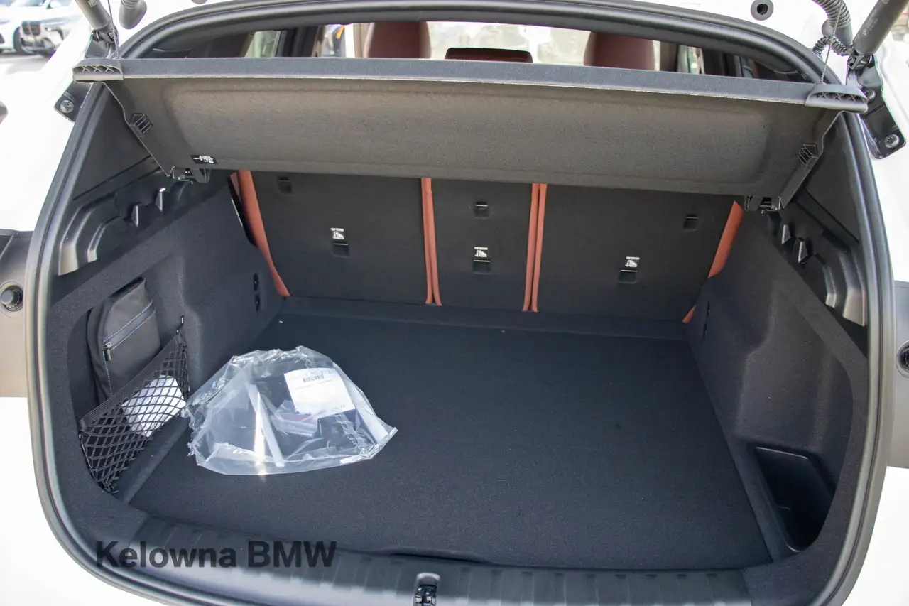 BMW X1 снимка BMW X1