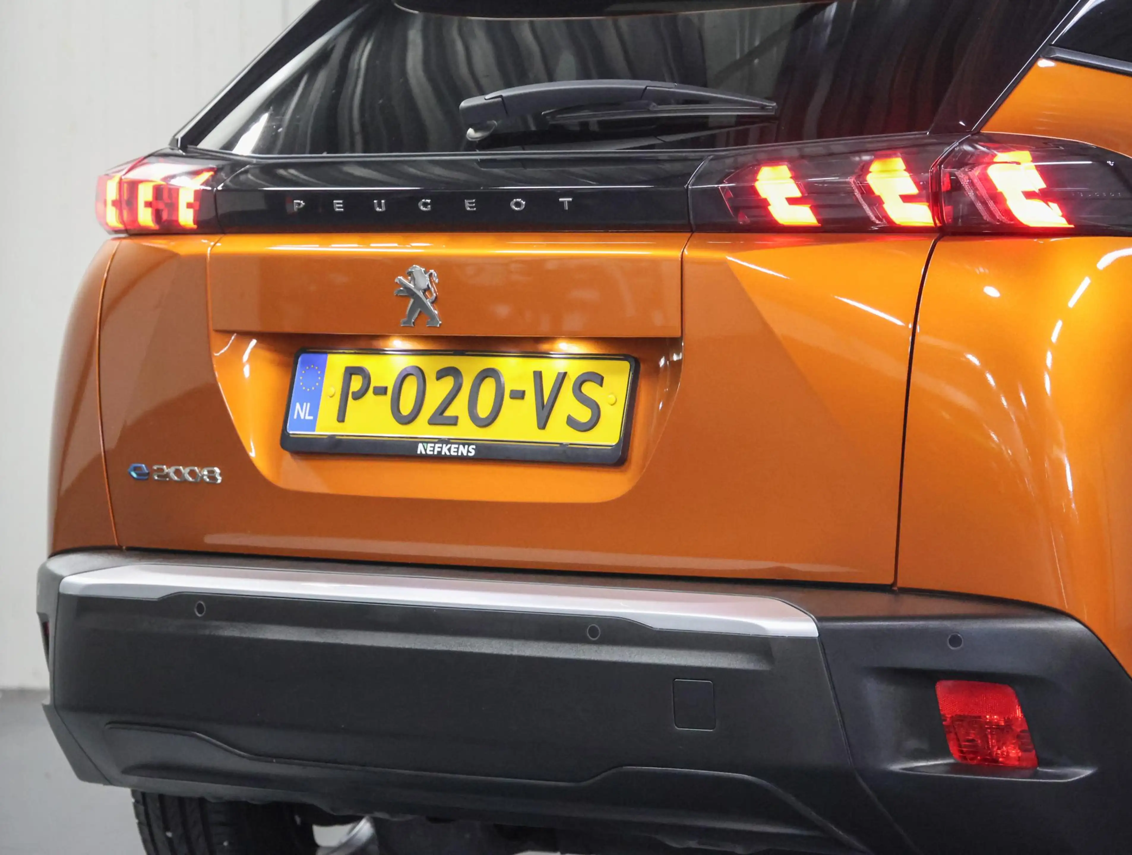 Peugeot e-2008 EV Allure 50 kWh 136PK | 1ste eigenaar | ACCU 91% — photo 8
