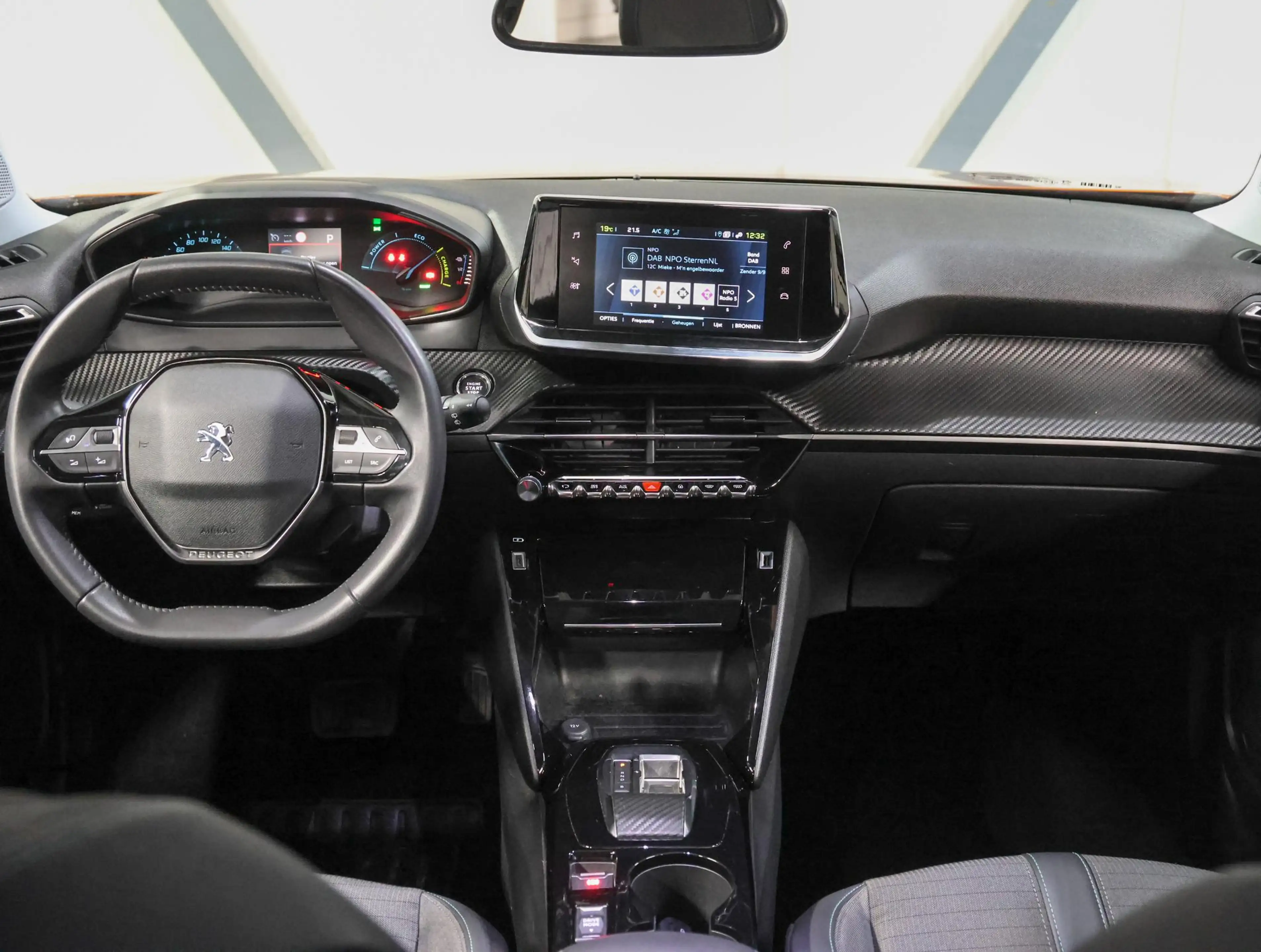 Peugeot e-2008 EV Allure 50 kWh 136PK | 1ste eigenaar | ACCU 91% — photo 14