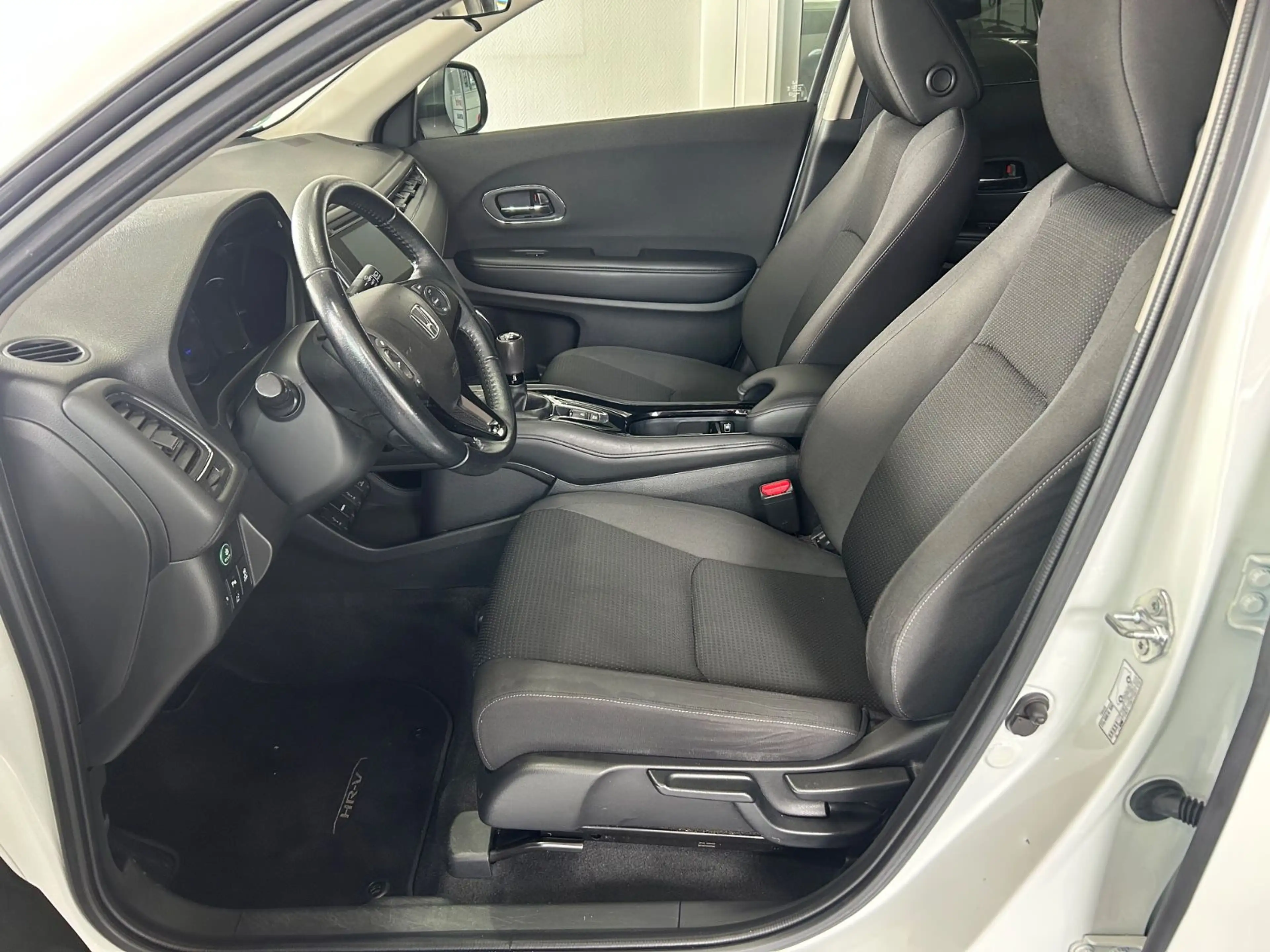 Honda HR-V 1.5 i-VTEC Elegance Navi Kamera — photo 7