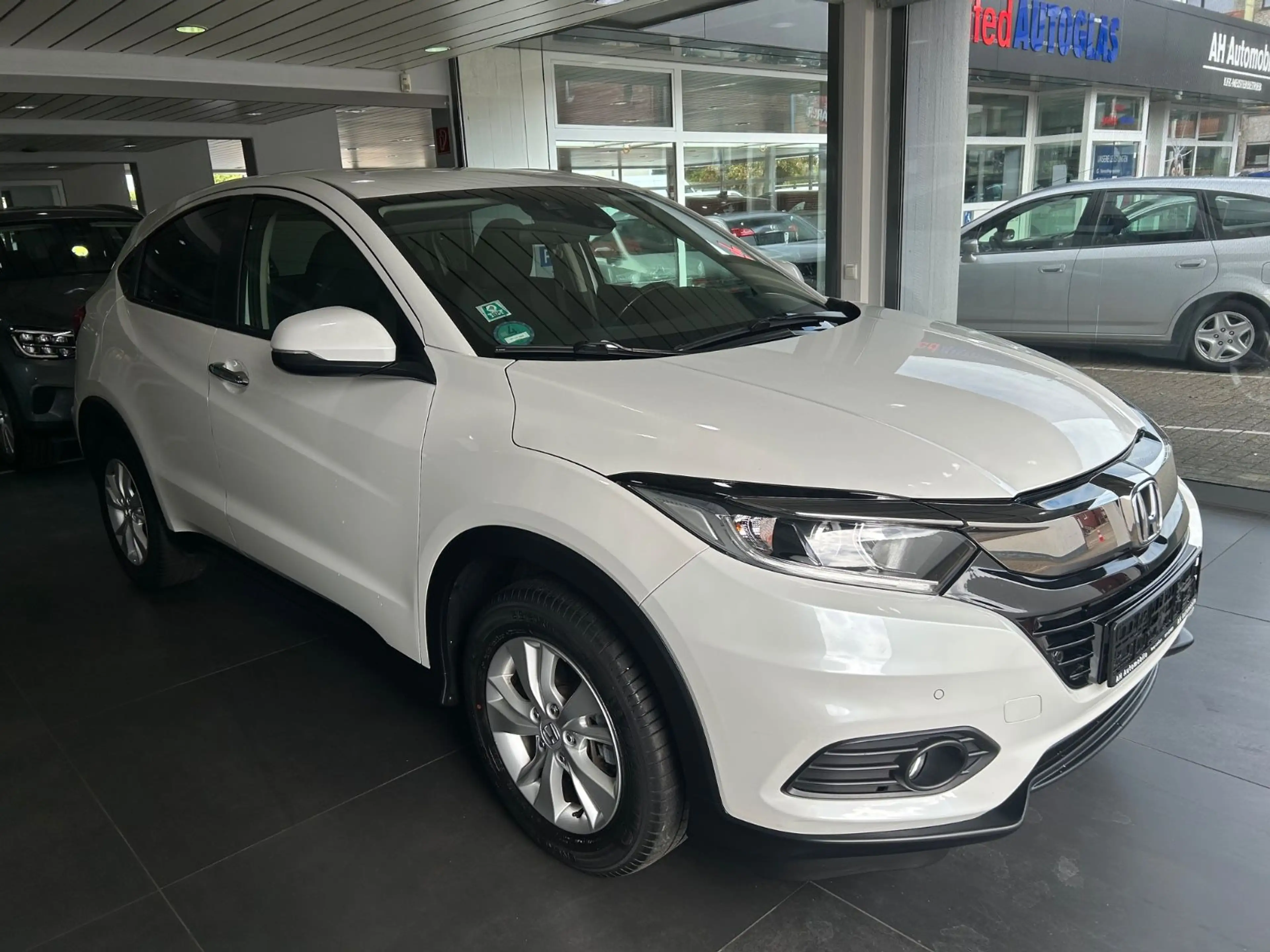 Honda HR-V 1.5 i-VTEC Elegance Navi Kamera — photo 3