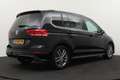 Volkswagen Touran 1.5 TSI Aut. R-Line 7-pers Trekhaak Carplay Adapt. Zwart - thumbnail 2