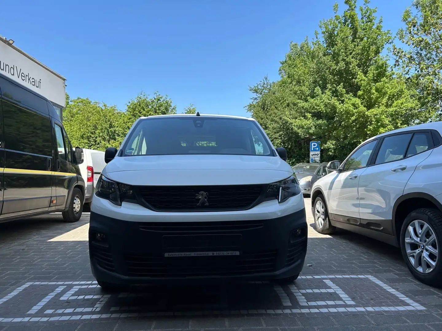 Peugeot Partner 1.Hand. Scheckheft . Holzboden . Sortimo einbau Weiß - 2