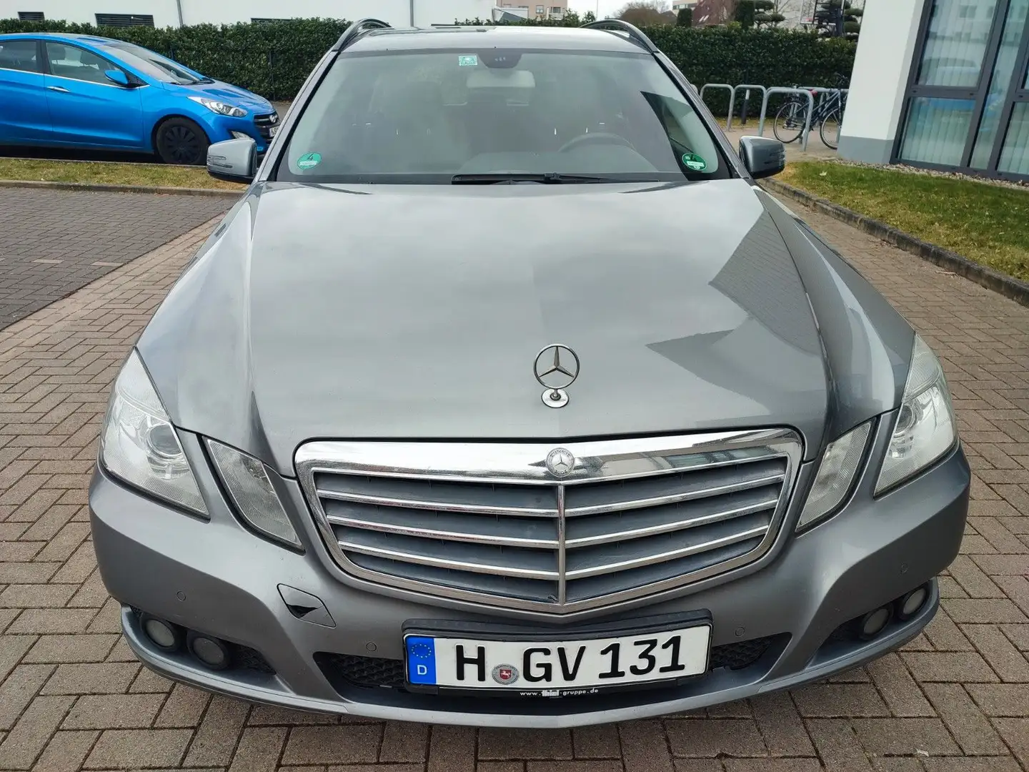 Mercedes-Benz E 250 CDI BlueEfficiency, standheizung, Navi Silber - 1