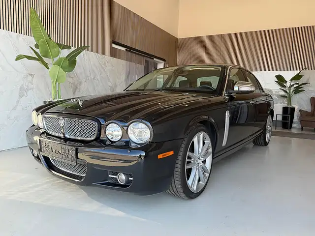 Jaguar XJ 2,7 V6 Ds. Sovereign Aut. PORTFOLIO SAMMLERSTÜC...