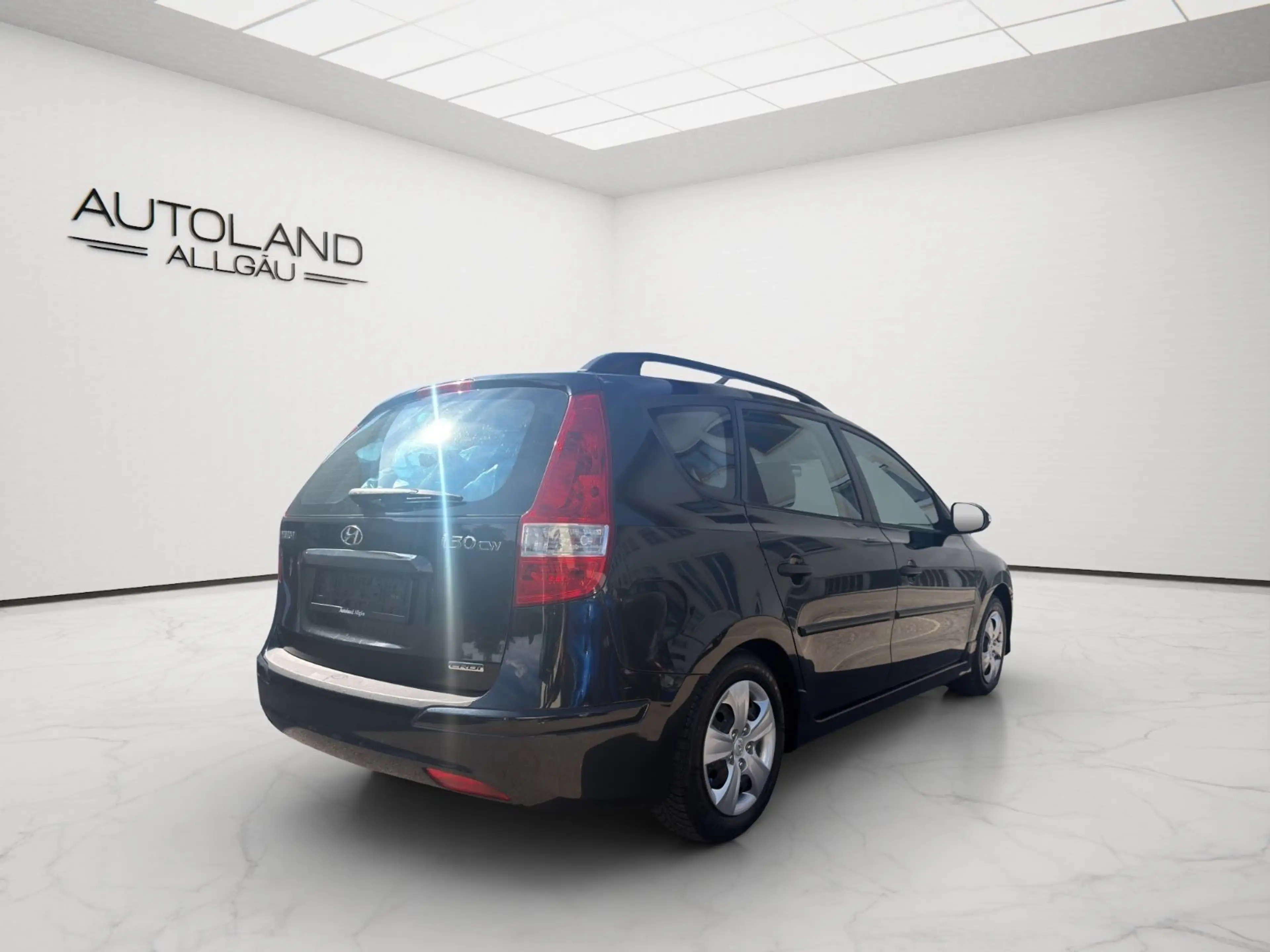 Hyundai i30 cw FIFA WM Edition *TÜV NEU*SHZ*KLIMA* — photo 6