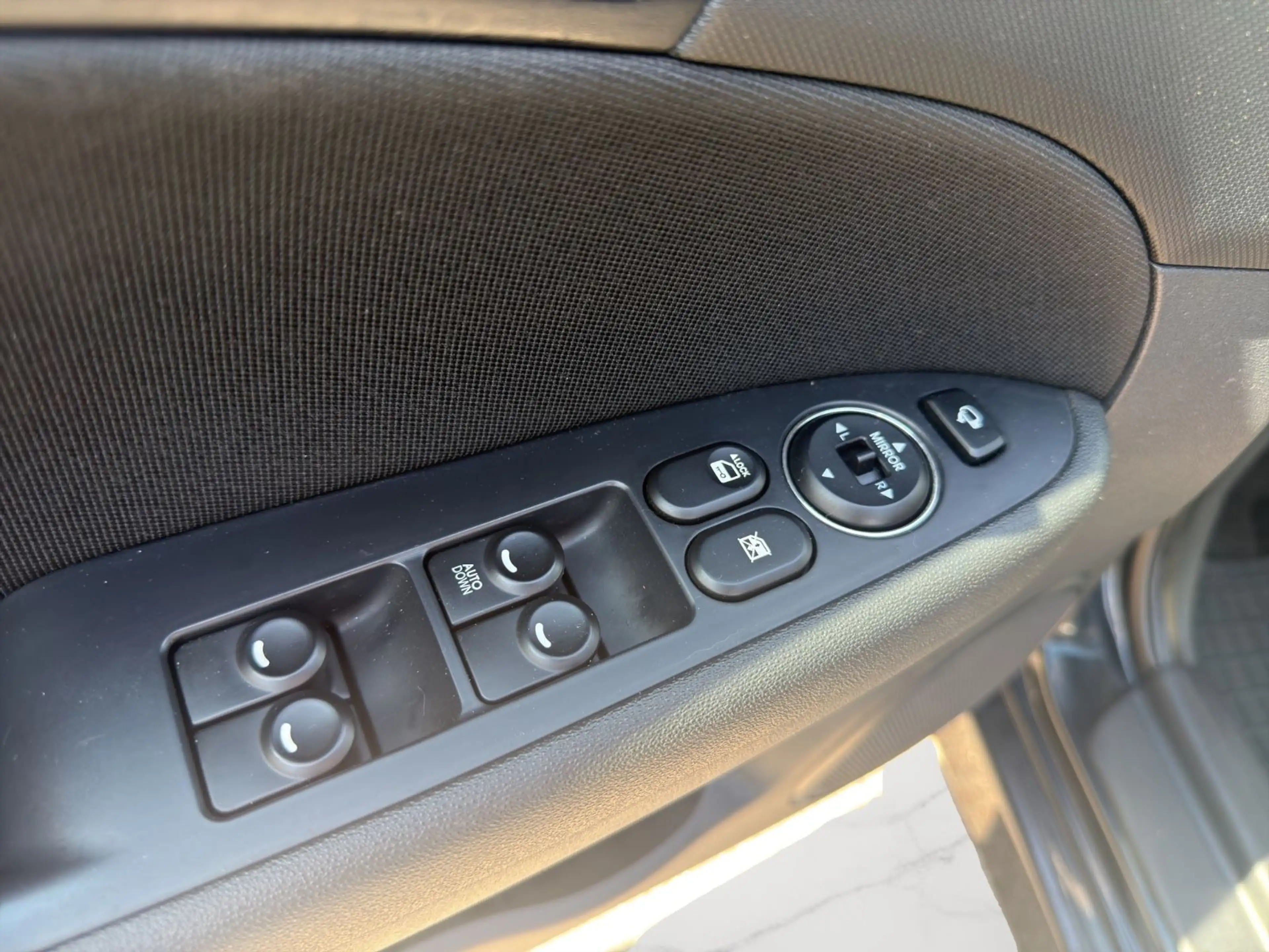 Hyundai i30 cw FIFA WM Edition *TÜV NEU*SHZ*KLIMA* — photo 10