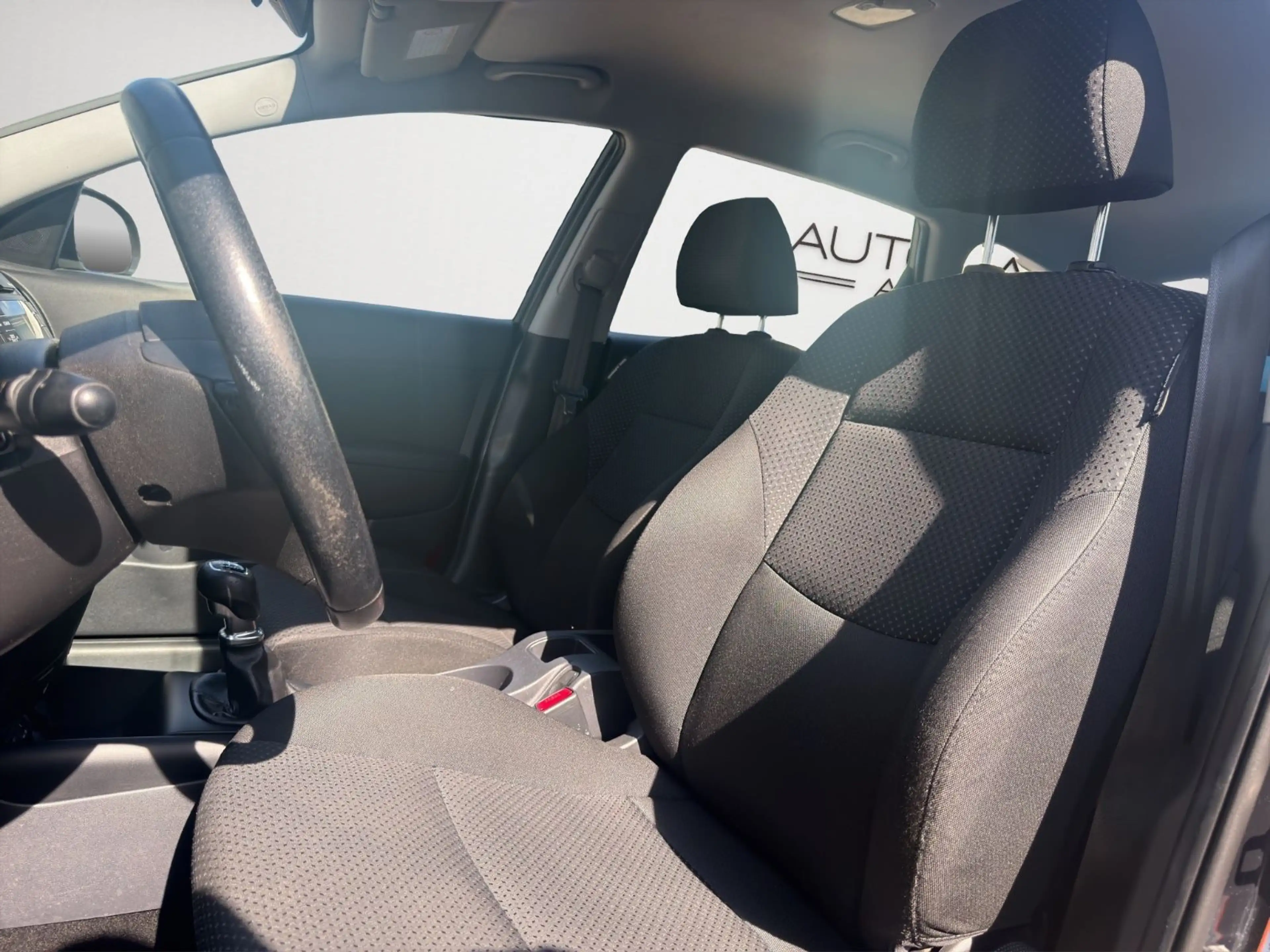Hyundai i30 cw FIFA WM Edition *TÜV NEU*SHZ*KLIMA* — photo 9
