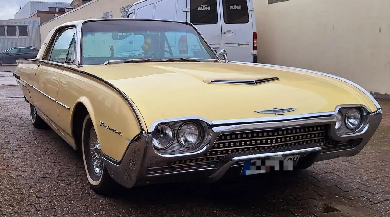 Ford Thunderbird