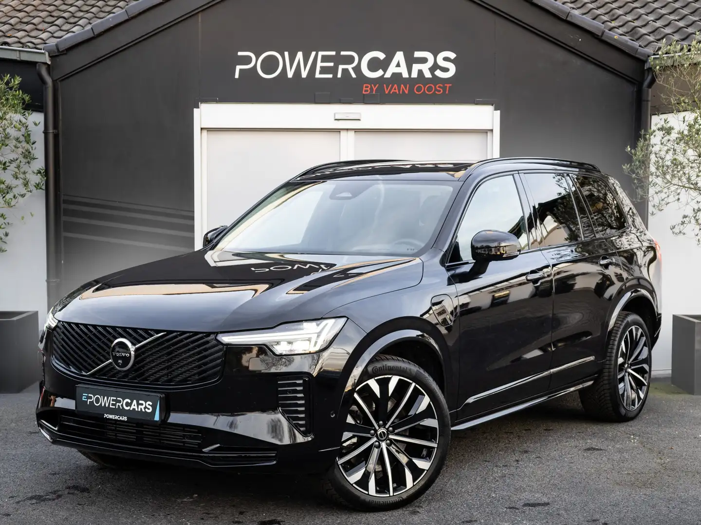 Volvo XC90 T8 Ultra Dark 'Facelift' | PANO | HUD | 7 Zit | Schwarz - 1