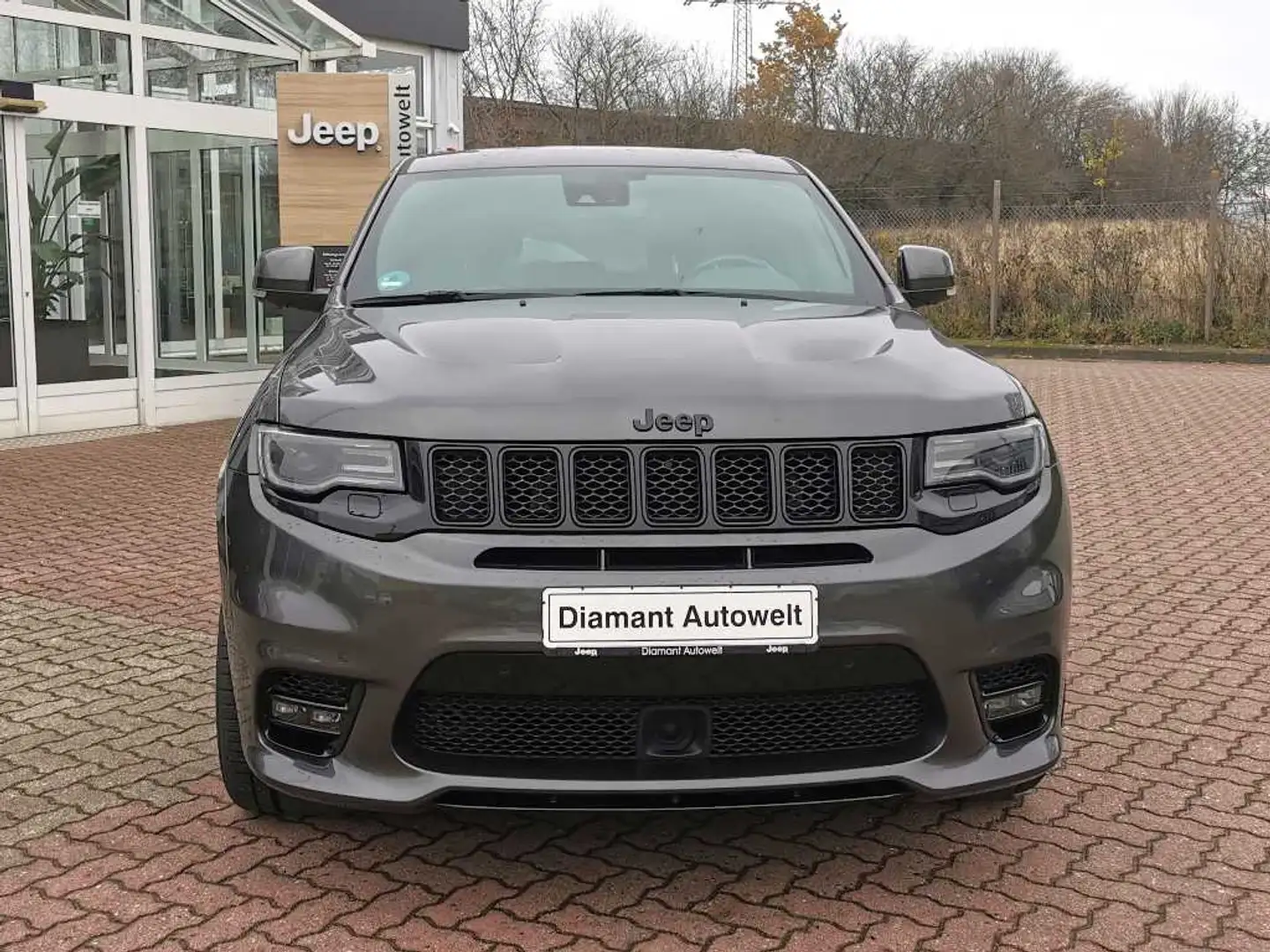 Jeep Grand Cherokee 6.4 V8 HEMI SRT Grau - 2