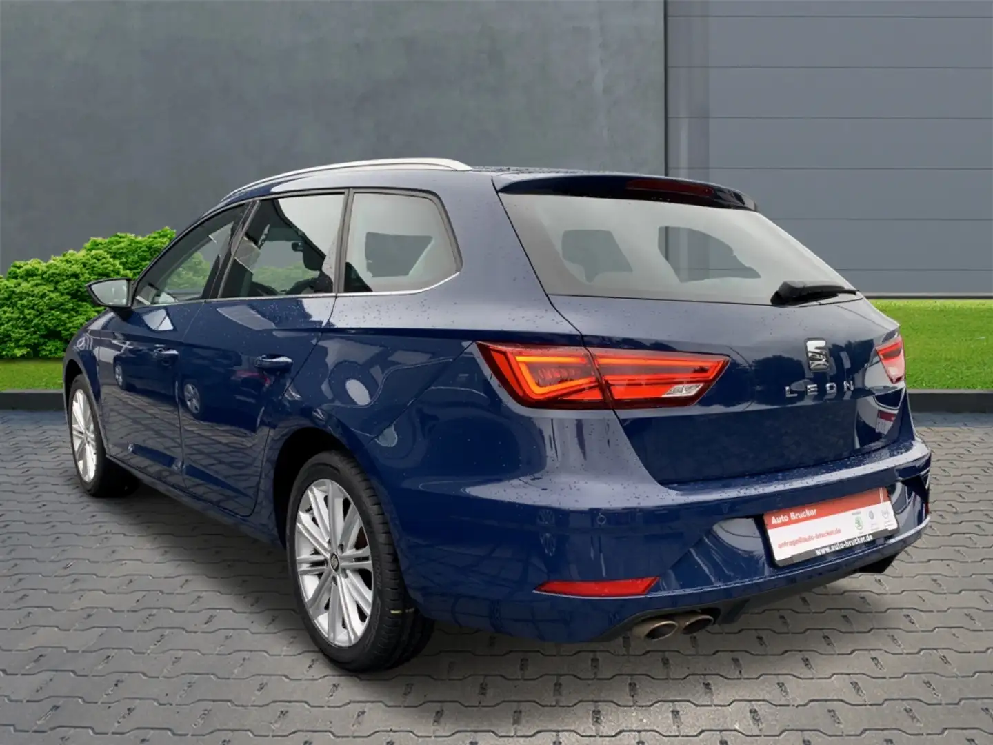 SEAT Leon ST Xcellence 2.0 TDI Alu Navi FSE PDC SHZ Blau - 2