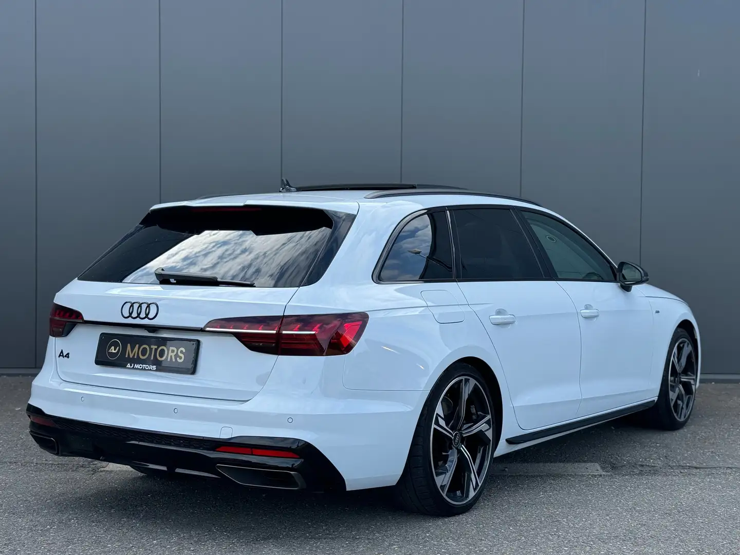 Audi A4 Avant 35 TFSI 150cv - S-Line Competition - Pano Bianco - 2
