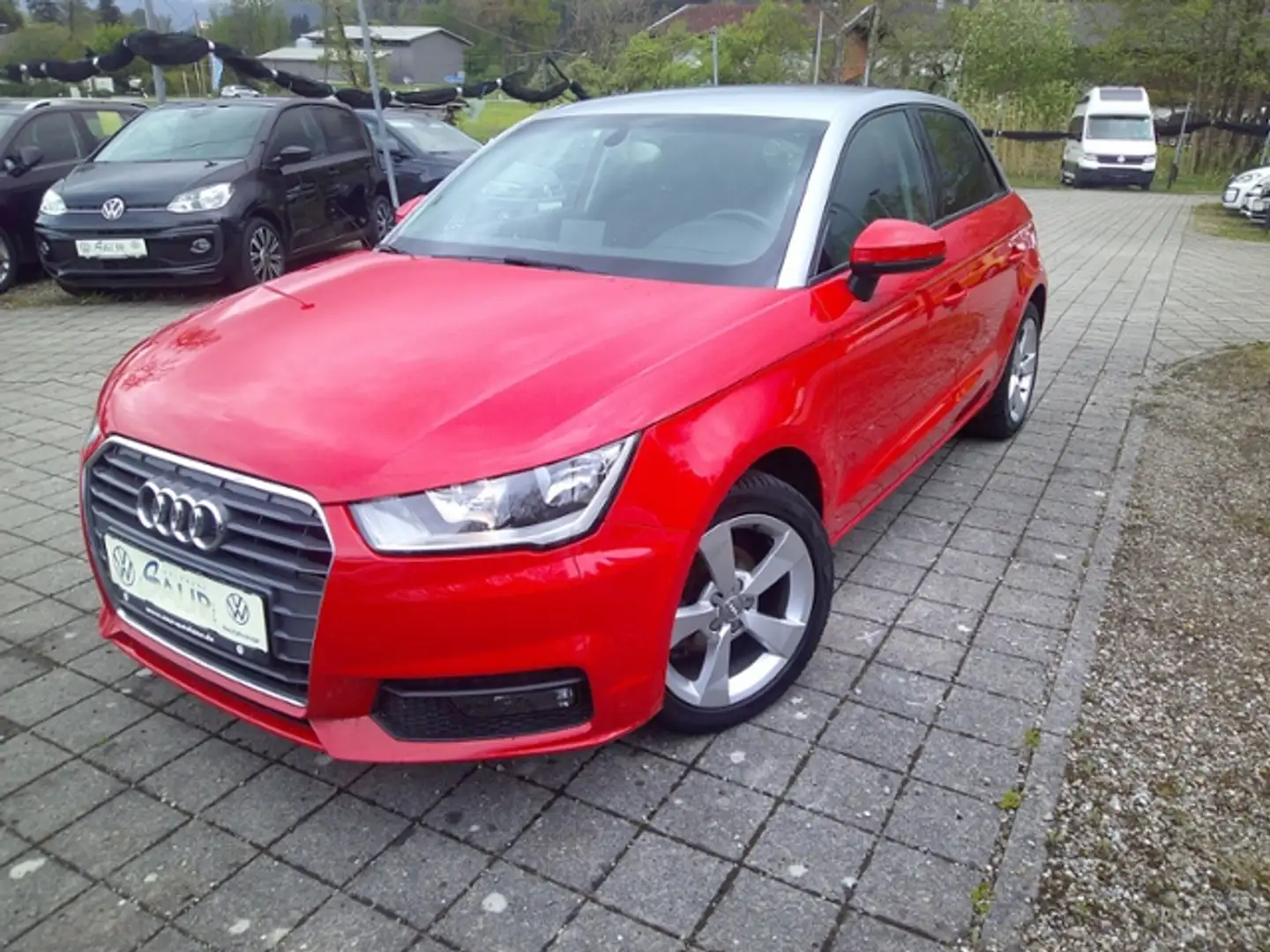Audi A1 Sportback 1.0 TFSI sport*Klima*XenonPlus*PDC*SHZ* Rot - 2