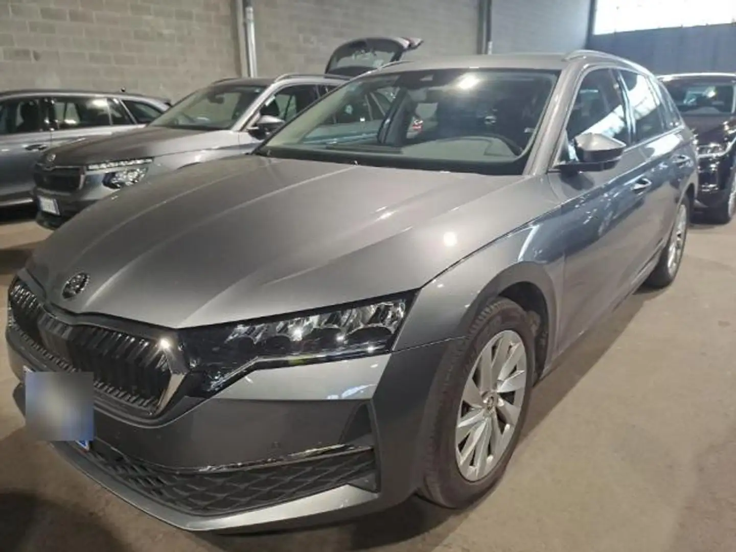 Skoda Octavia Combi 2.0 TDI DSG Selection Navi Grau - 2