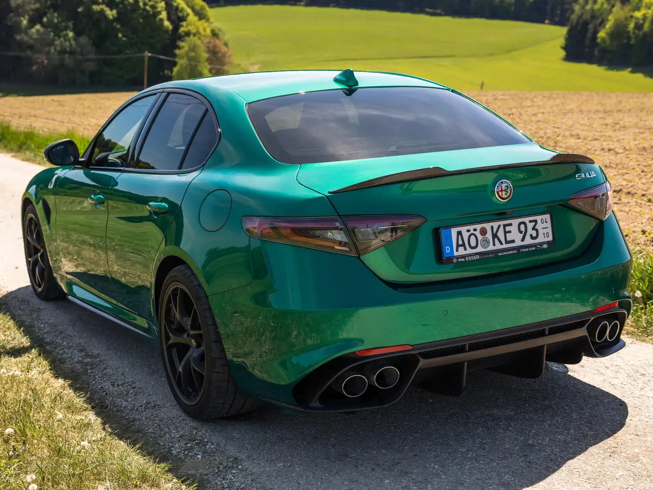 Alfa Romeo Giulia 2023 — фото 11