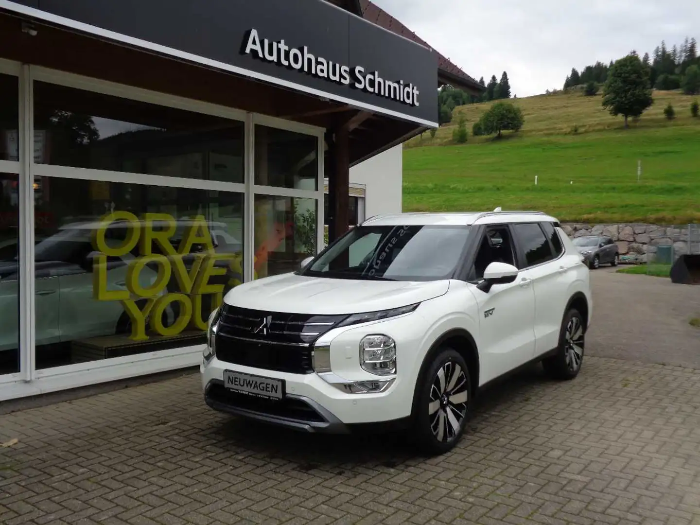 Mitsubishi Outlander 2.4L PHEV Intro NEW Weiß - 2