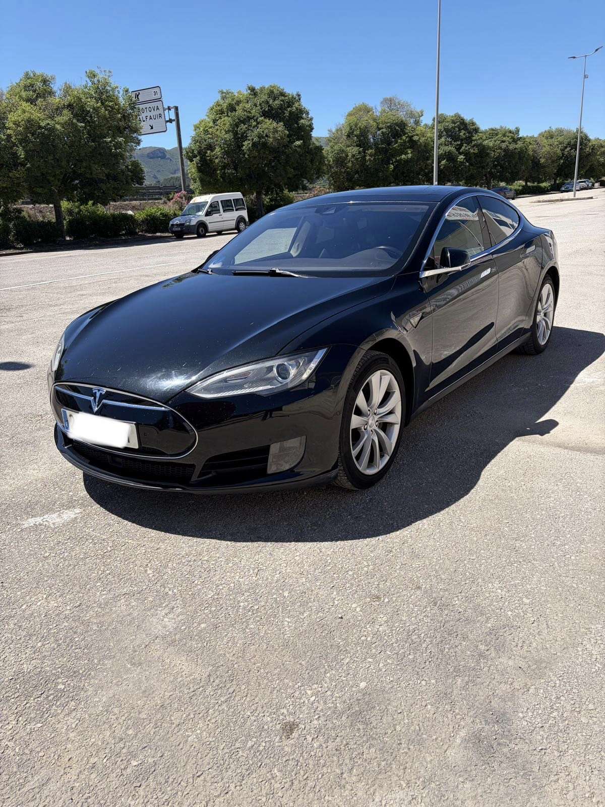 Tesla Model S 85 - foto 1