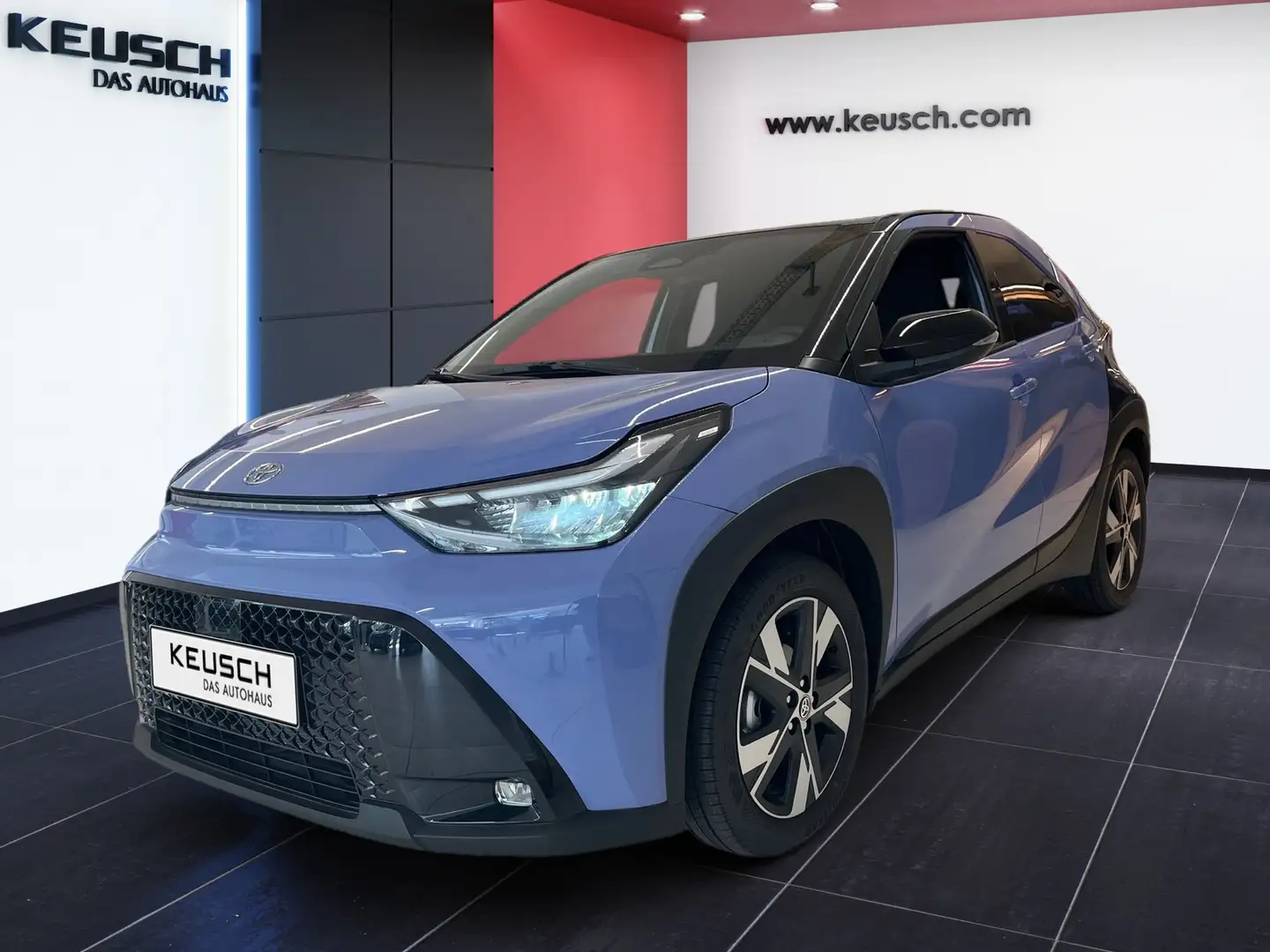 Toyota Aygo X Aygo X 1,5 l Hybrid Teamplayer Blau - 1