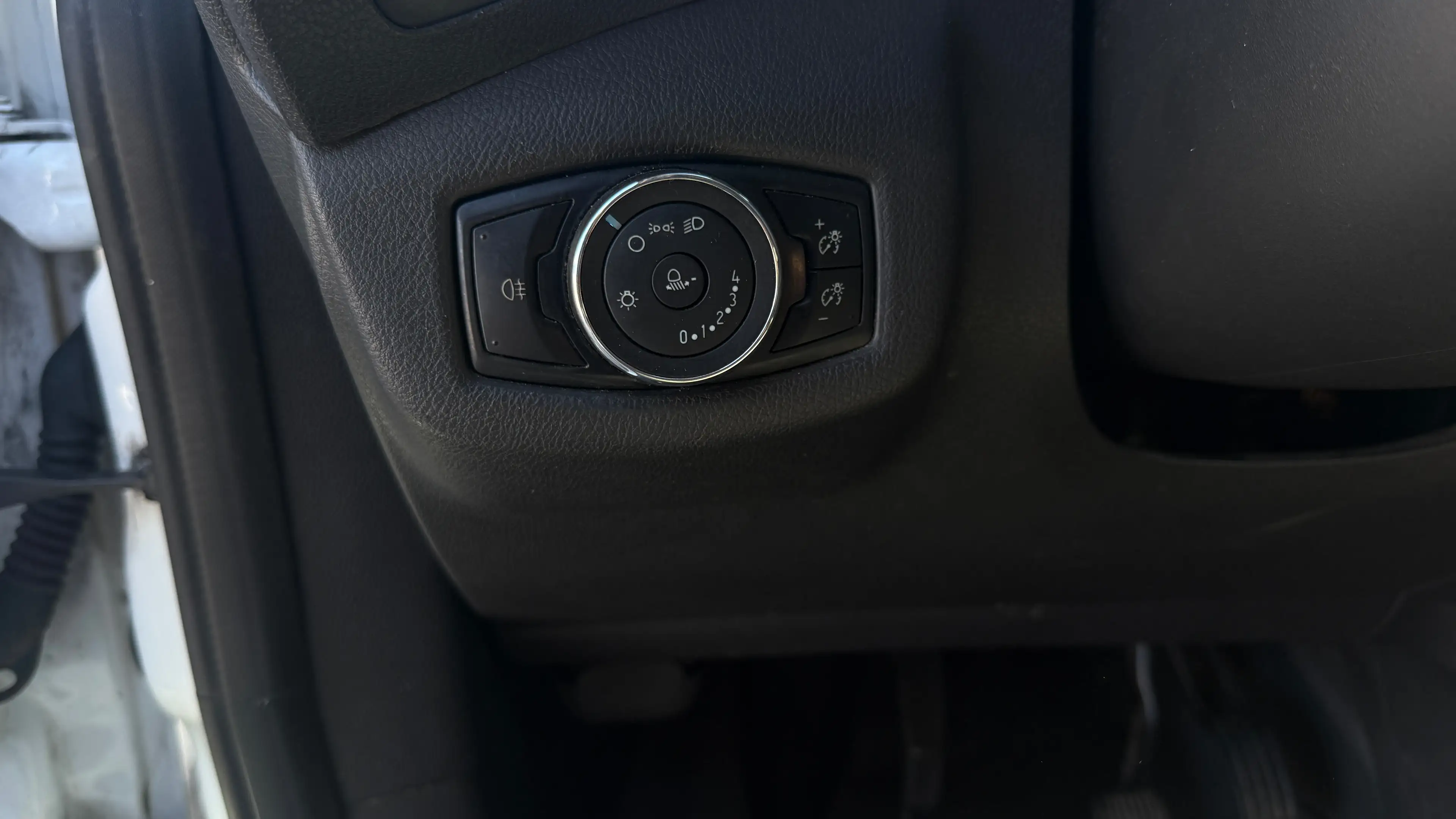 Ford Transit Connect 1.0 EcoBoost  | Kasten | 101 PS | TÜV 05/2028 | gepflegt — photo 12