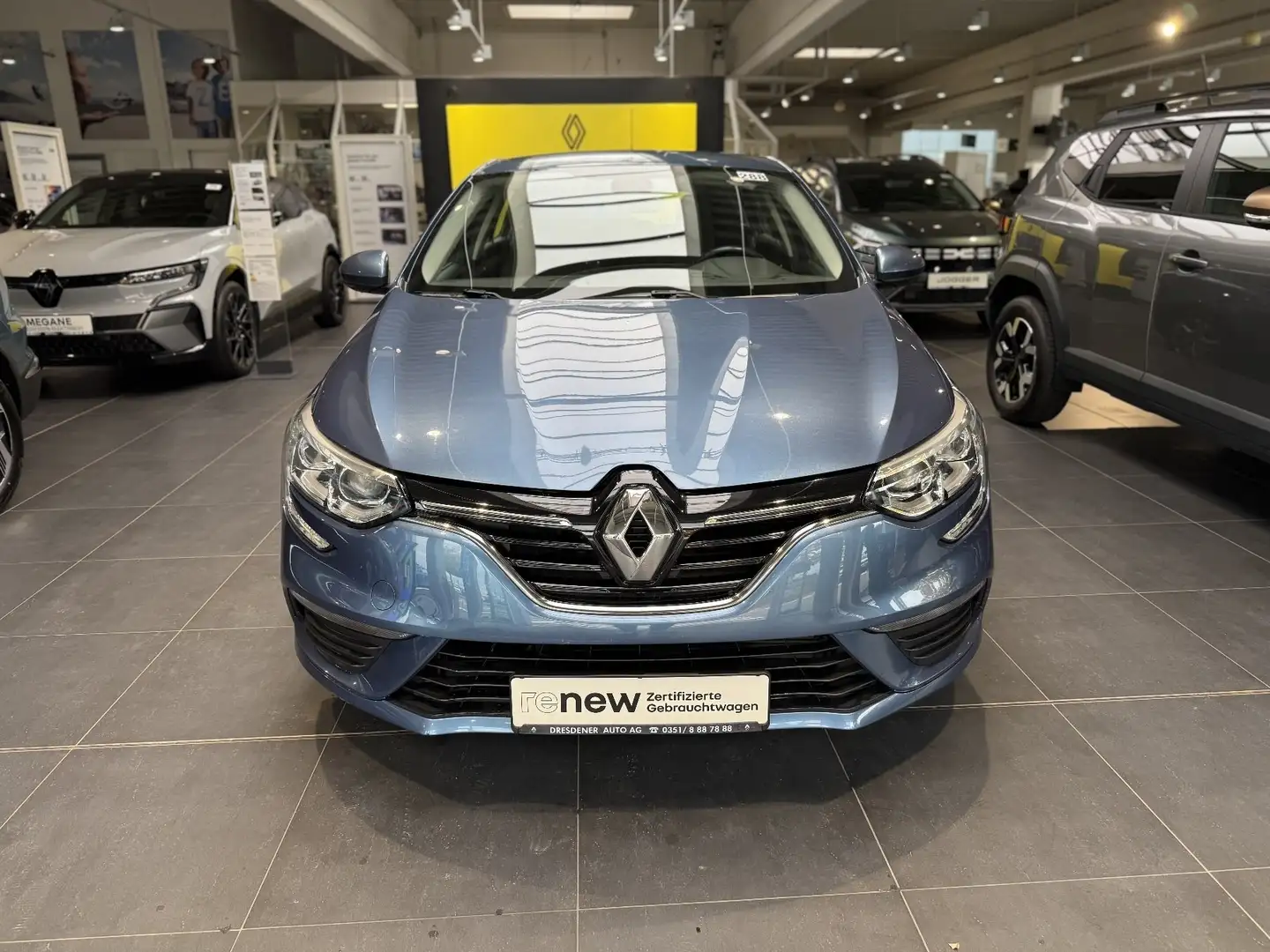 Renault Megane Grandtour Play ENERGY TCe 100 PS Blau - 2