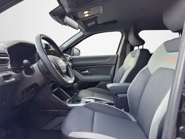 Dacia Duster view 9