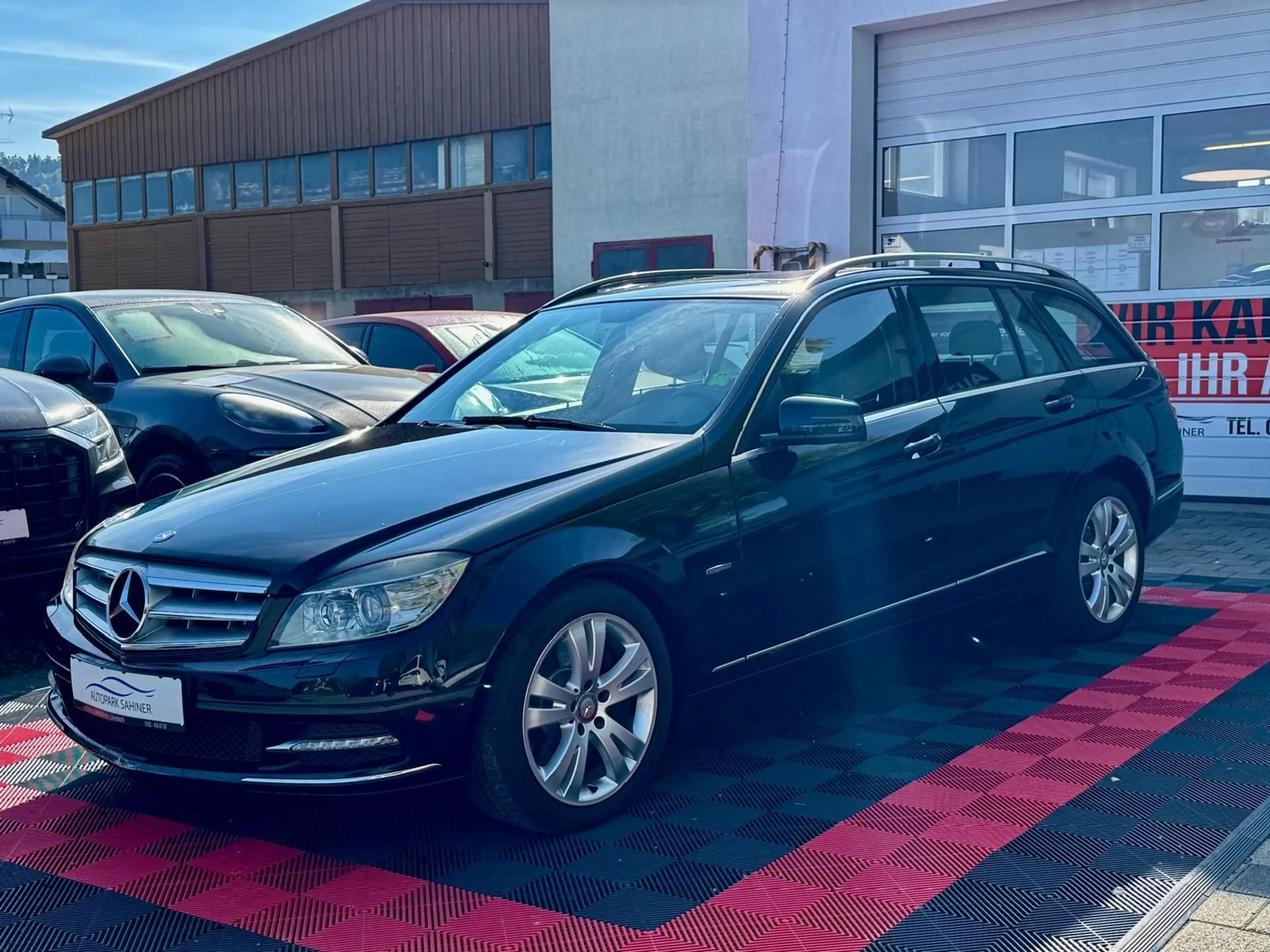Mercedes-Benz C 350 T-Modell*4M*AHK*TEMP*KAM*SCHIEBEDACH — photo 4