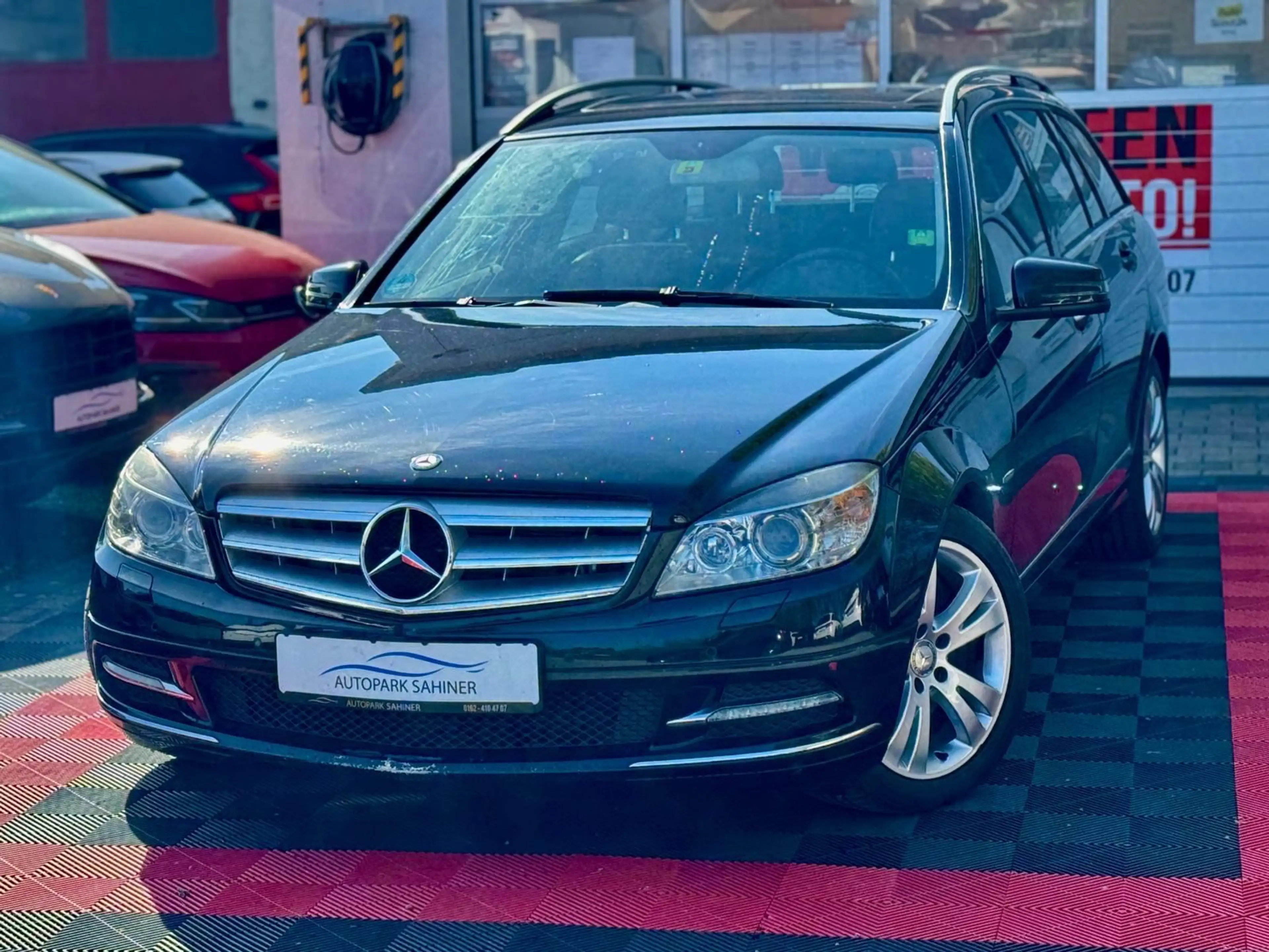 Mercedes-Benz C 350 T-Modell*4M*AHK*TEMP*KAM*SCHIEBEDACH